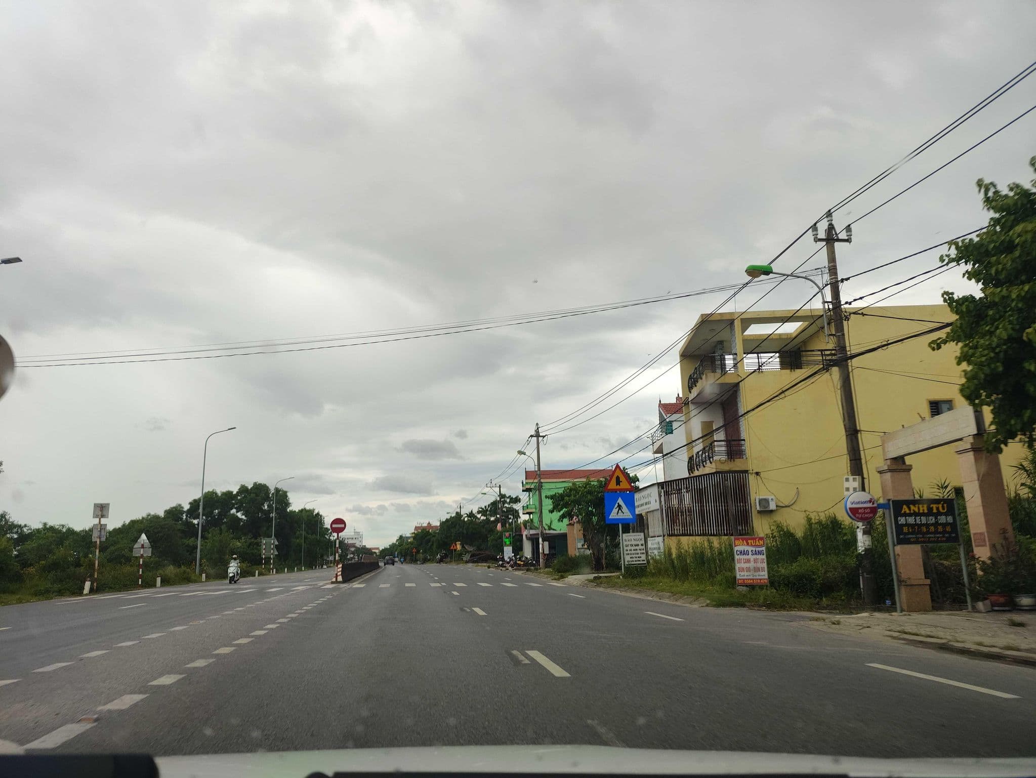 Street view near Nhật Lệ River Hotel Quảng Bình, Quán Hàu — © hn_right_1 (CC BY-SA · Mapillary)