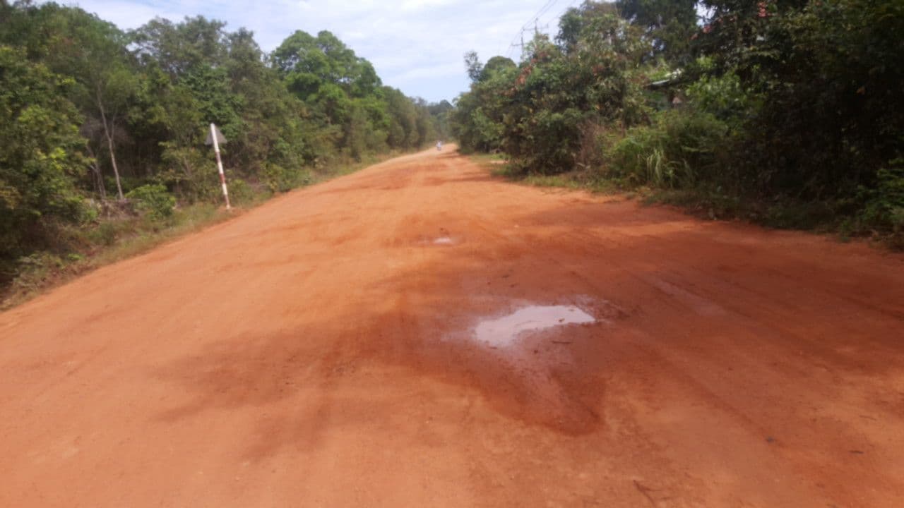 Street view near Naomi Resort, Hàm Ninh — © dohonganh (CC BY-SA · Mapillary)