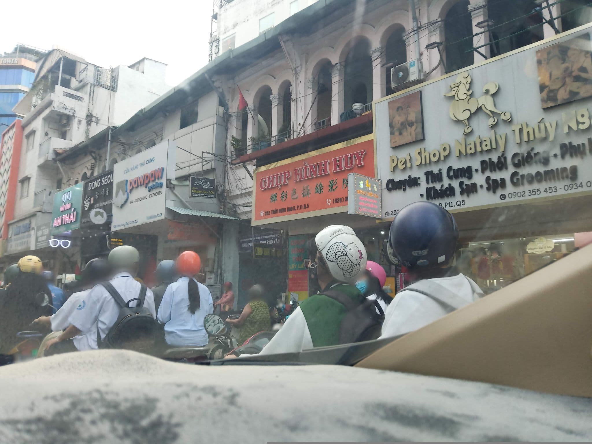 Street view near Bat Dat Hotel, Quận Năm — © sg_right_1 (CC BY-SA · Mapillary)