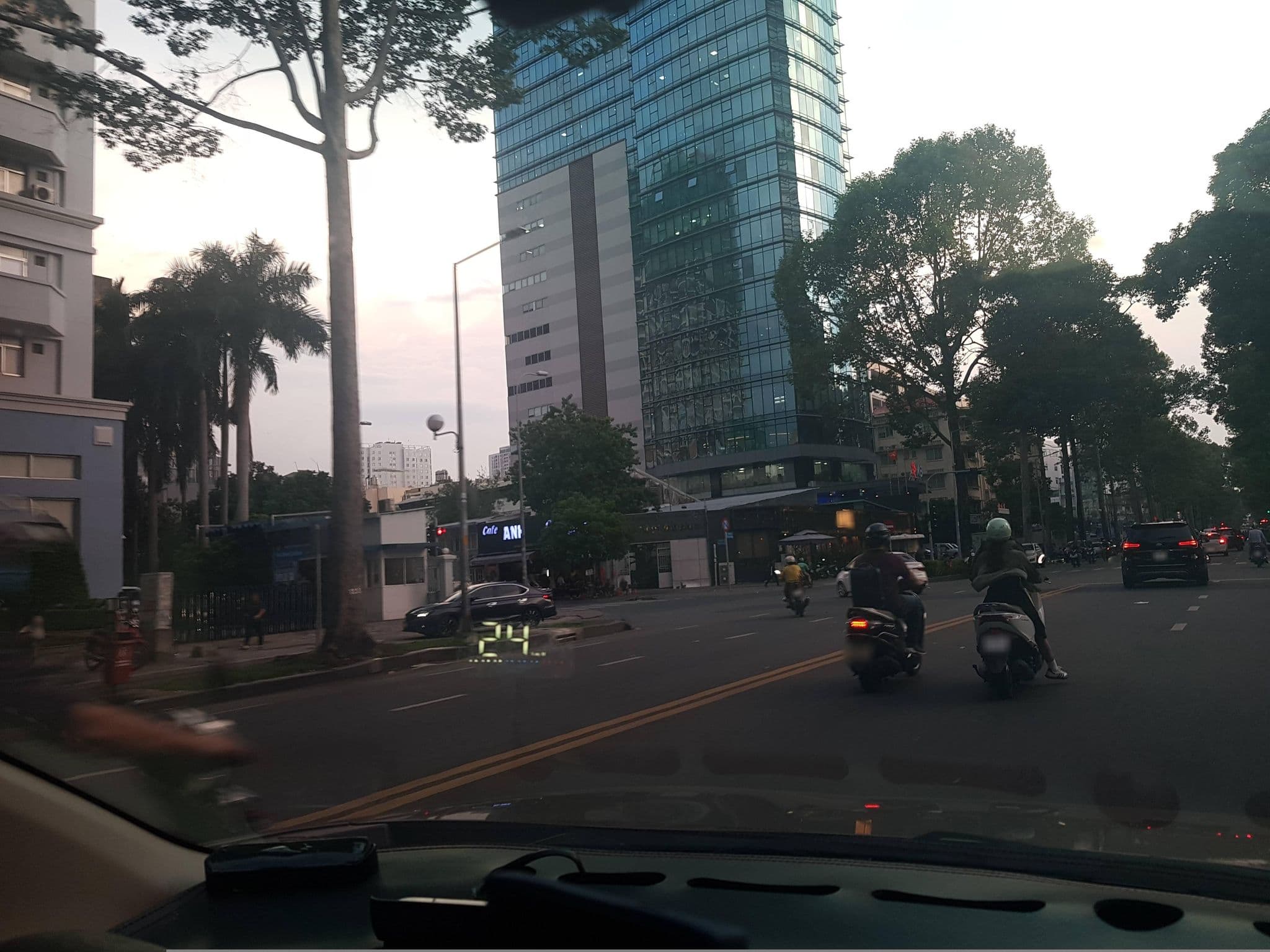 Street view near The Sun Homestay, Quận Ba — © bemaps1 (CC BY-SA · Mapillary)
