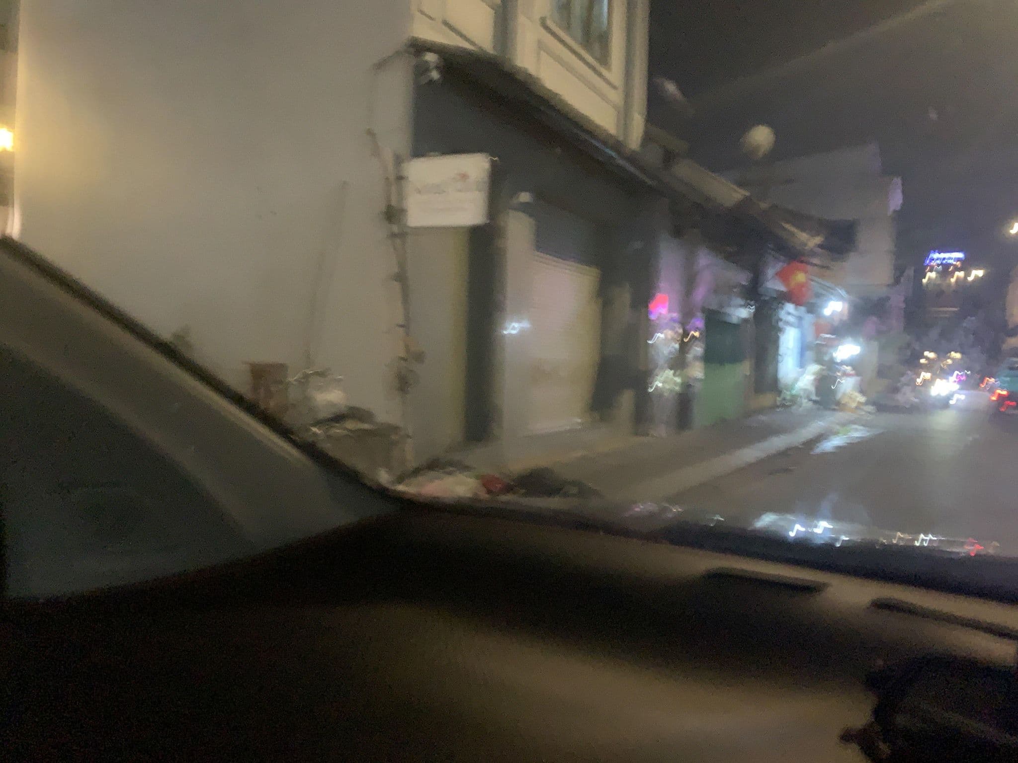 Street view near Amy Urban Living, Quận Bốn — © sg_left_1 (CC BY-SA · Mapillary)