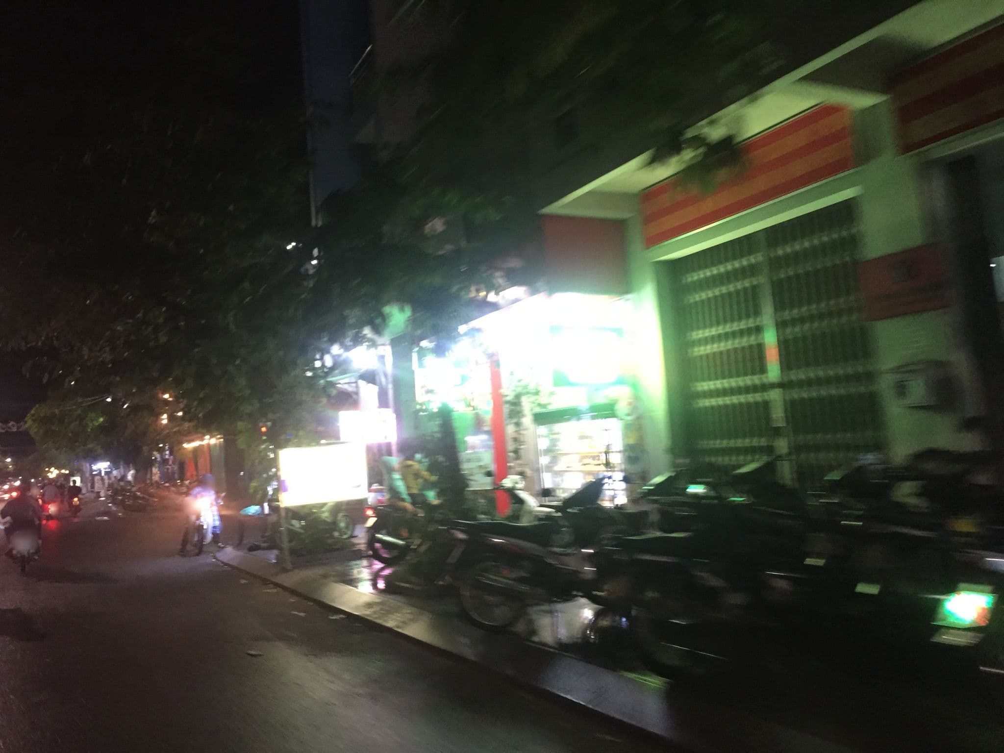 Street view near Hải Âu Biên Cương, Qui Nhon — © huyetnga (CC BY-SA · Mapillary)