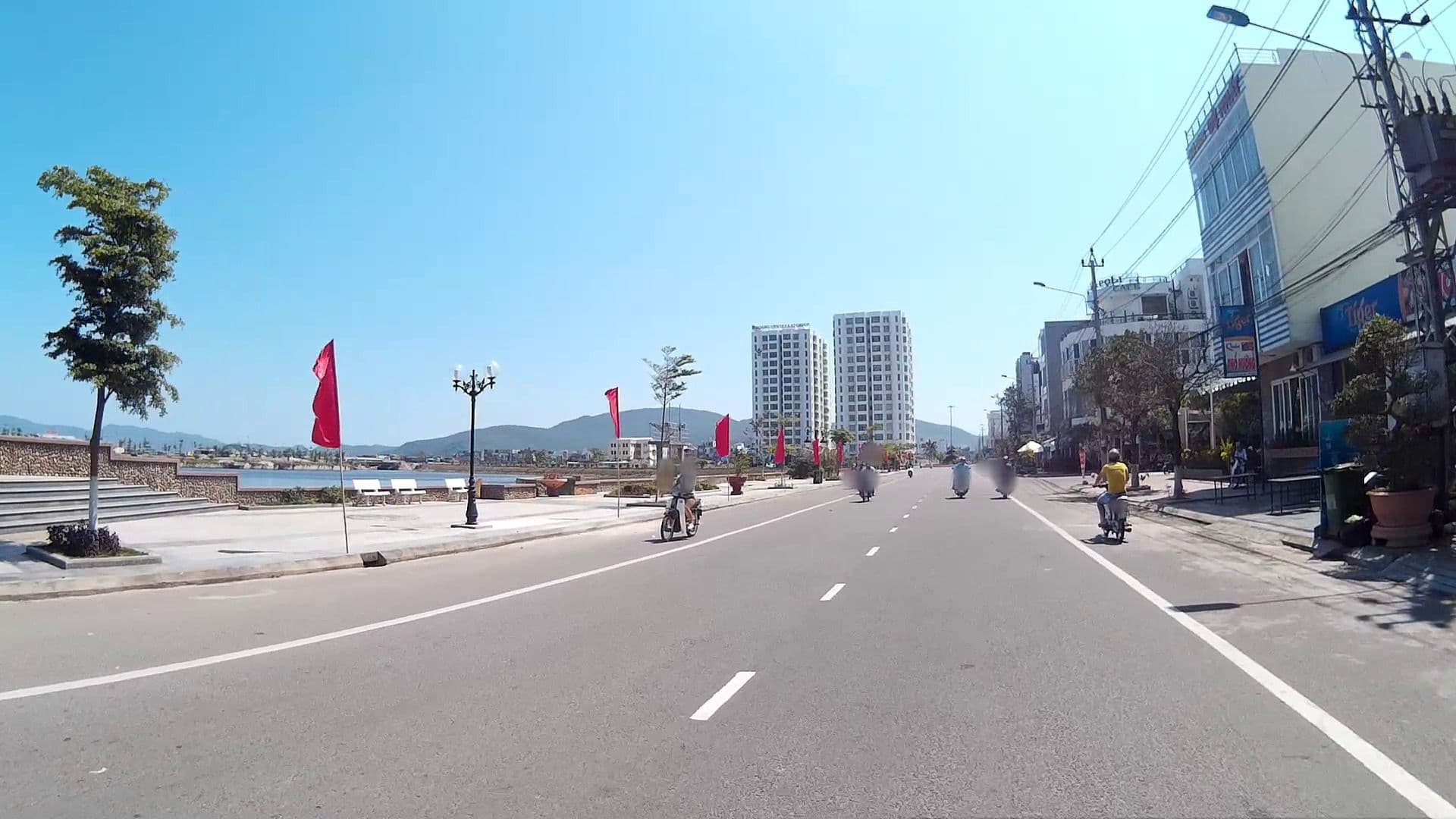Street view near Cali Hotel Quy Nhon, Qui Nhon — © suki52 (CC BY-SA · Mapillary)