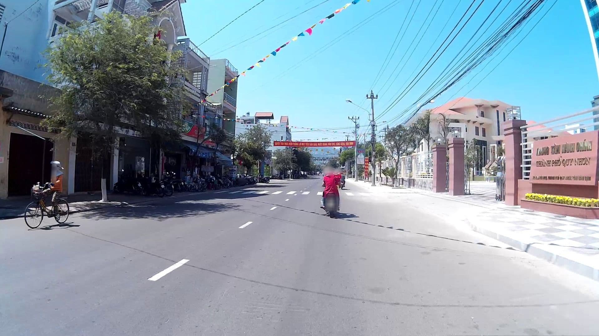 Street view near Grand Hyams Hotel - Quy Nhon Beach, Qui Nhon — © suki52 (CC BY-SA · Mapillary)