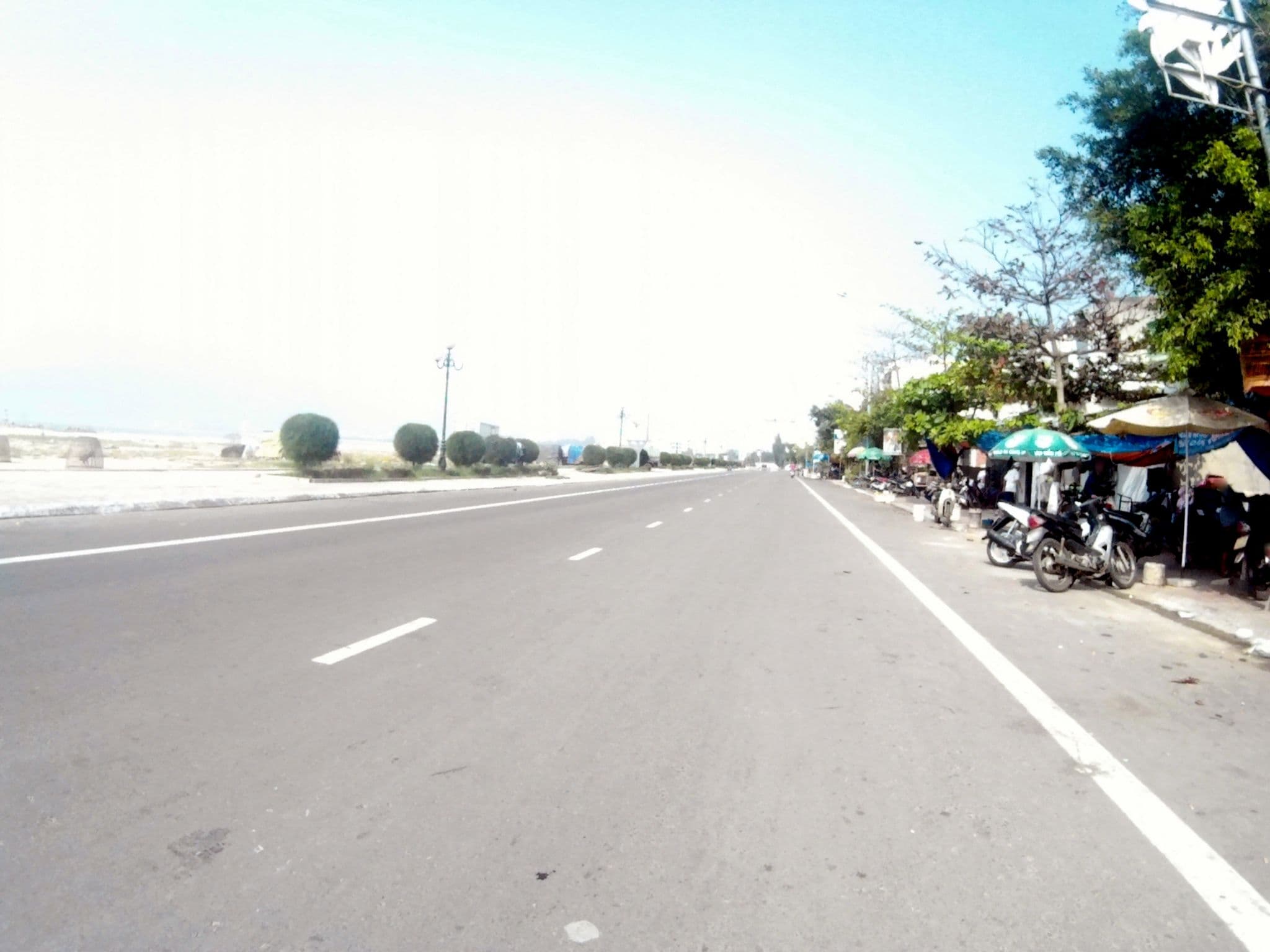 Street view near Thiên Trang Hotel, Qui Nhon — © suki52 (CC BY-SA · Mapillary)