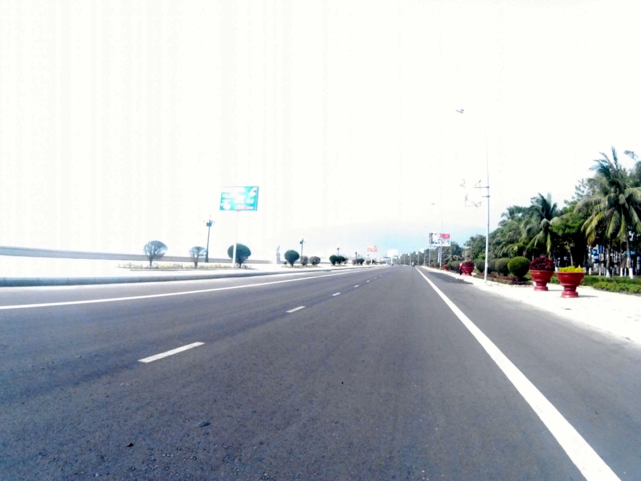 Street view near Y's Sea House, Qui Nhon — © suki52 (CC BY-SA · Mapillary)