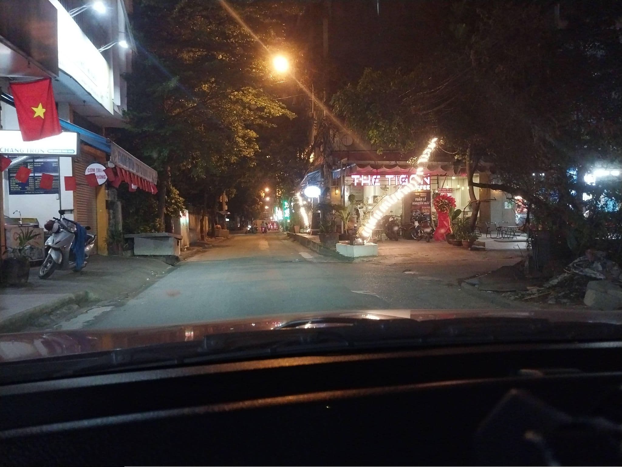 Street view near Khách sạn Couple love, Tân Bình — © sg_front_1 (CC BY-SA · Mapillary)