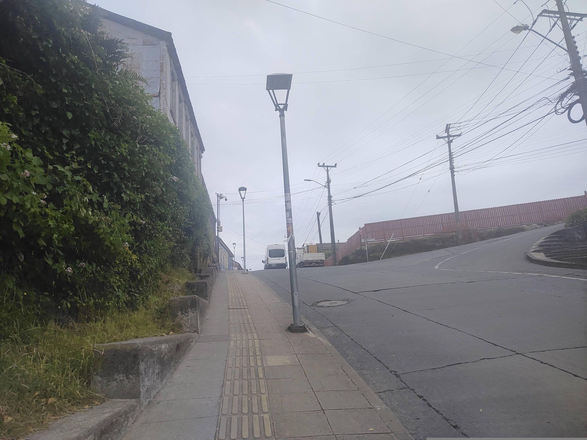 Street view near Hotel Huildín, Chonchi — © andresduhour (CC BY-SA · Mapillary)