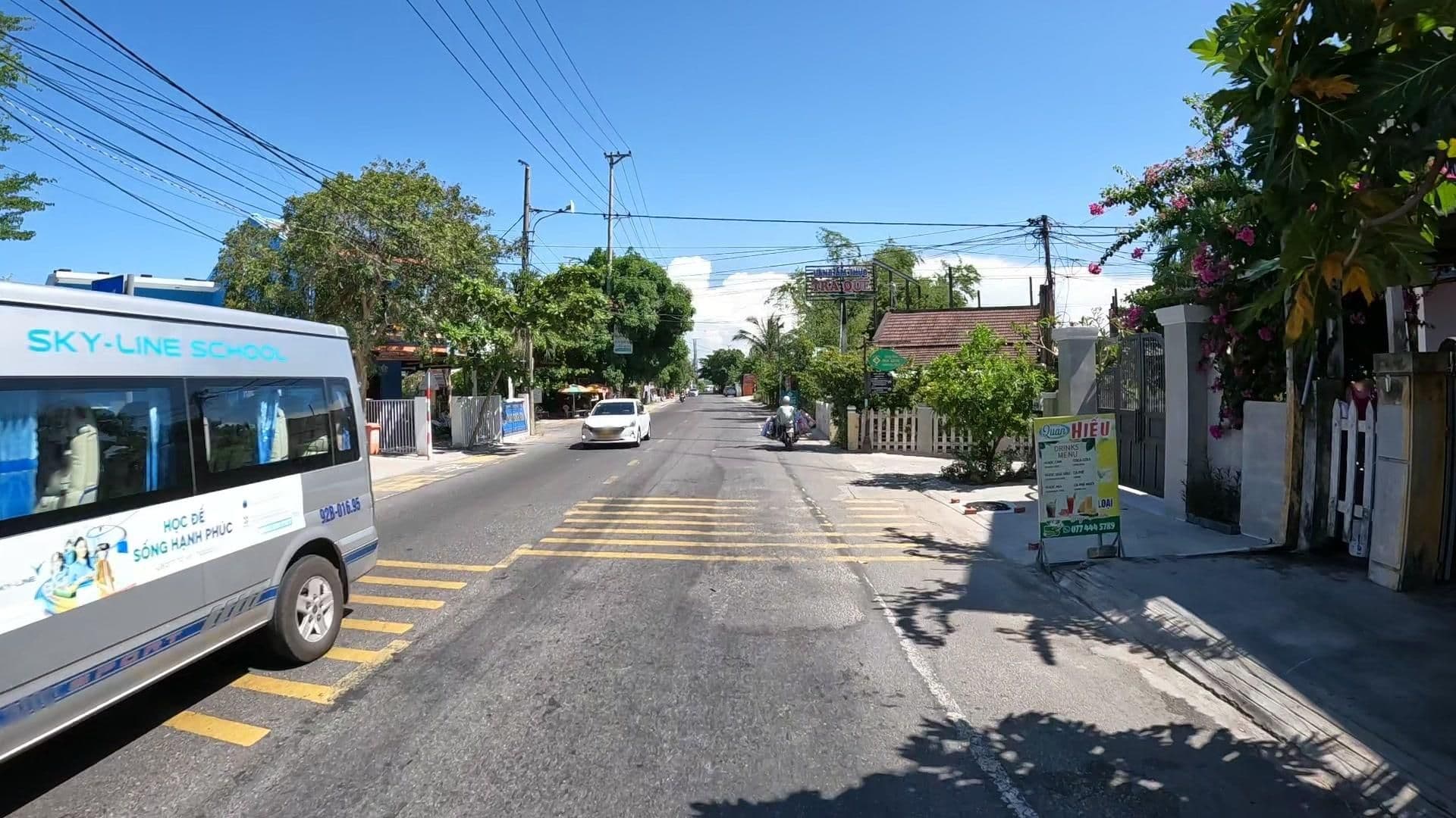 Street view near Rau que villa, Tra Que Vegetable Village — © lucomsky (CC BY-SA · Mapillary)