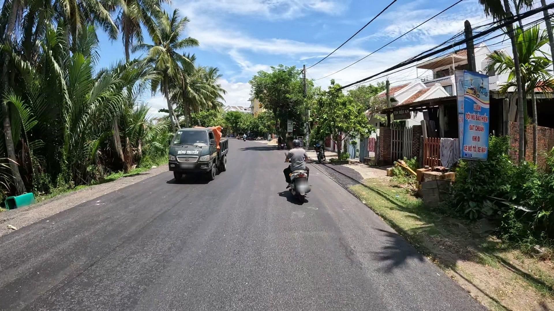 Street view near Haemer Villa Green Hearth Stay - Deluxe Double or Twin Room with Pool View, Tra Que Vegetable Village — © lucomsky (CC BY-SA · Mapillary)