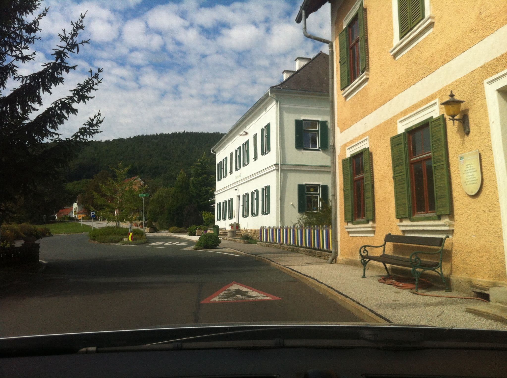 Street view near Fräulein Rodlers Gästehaus, Pischelsdorf in der Steiermark — © tswa (CC BY-SA · Mapillary)