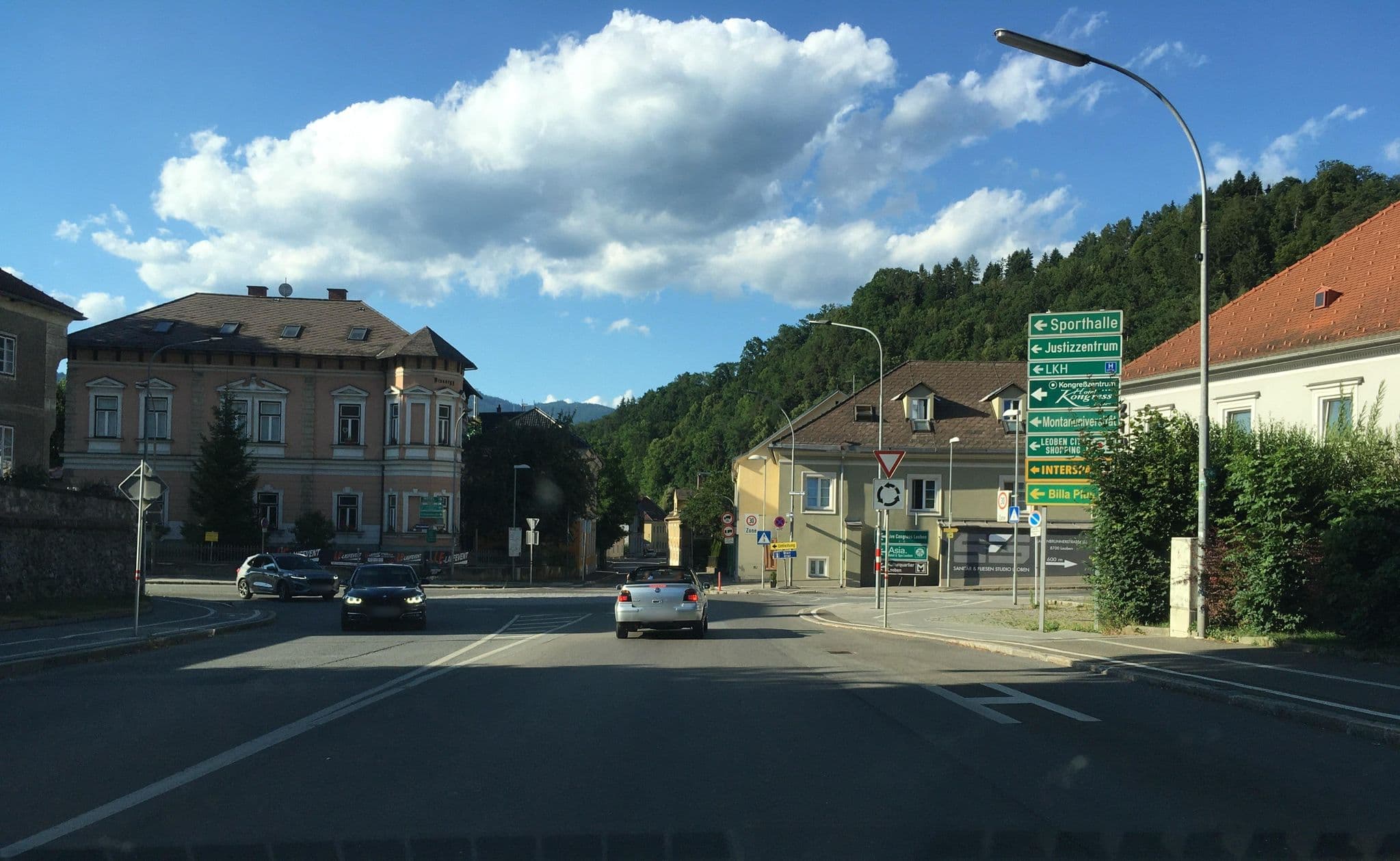 Street view near Pension Gösserhof, Göss — © istefanos (CC BY-SA · Mapillary)