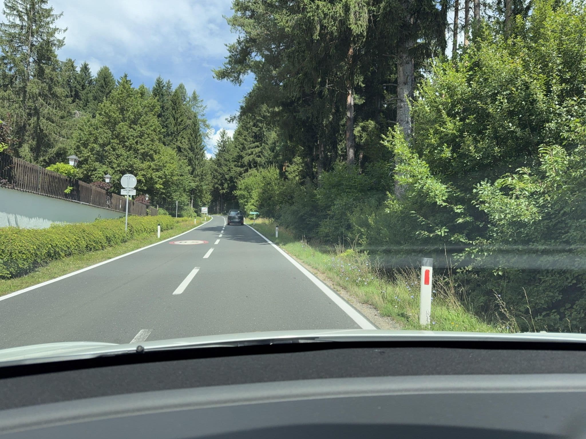 Street view near Karawanken Lodge, Faak am See — © ottor (CC BY-SA · Mapillary)