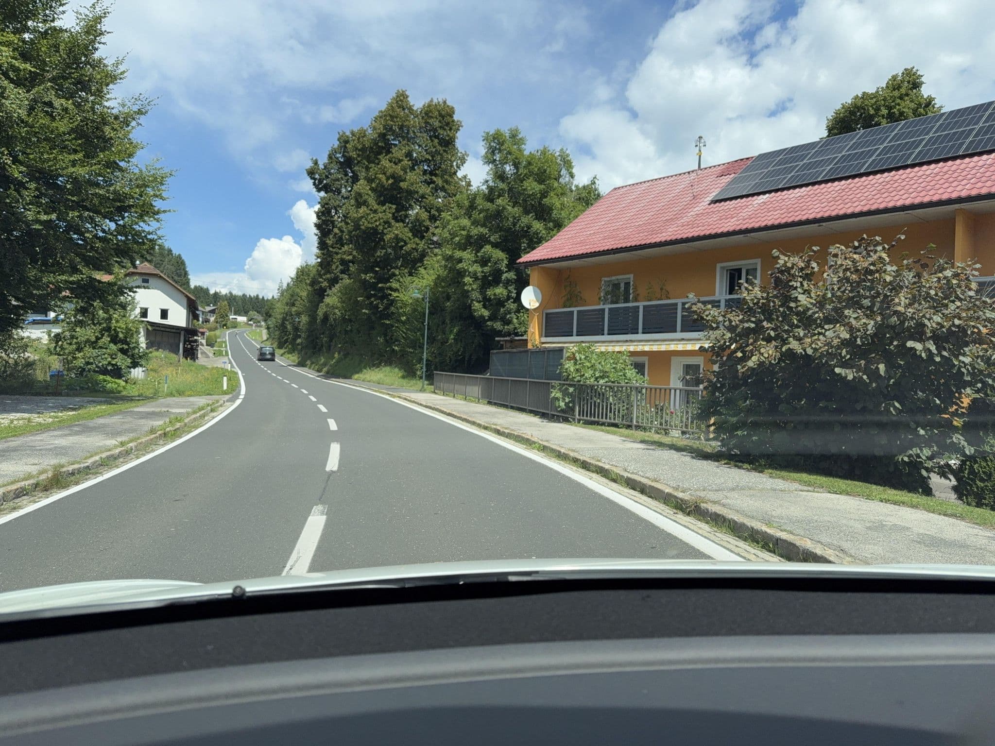 Street view near Haus Alexis am Faaker See, Faak am See — © ottor (CC BY-SA · Mapillary)