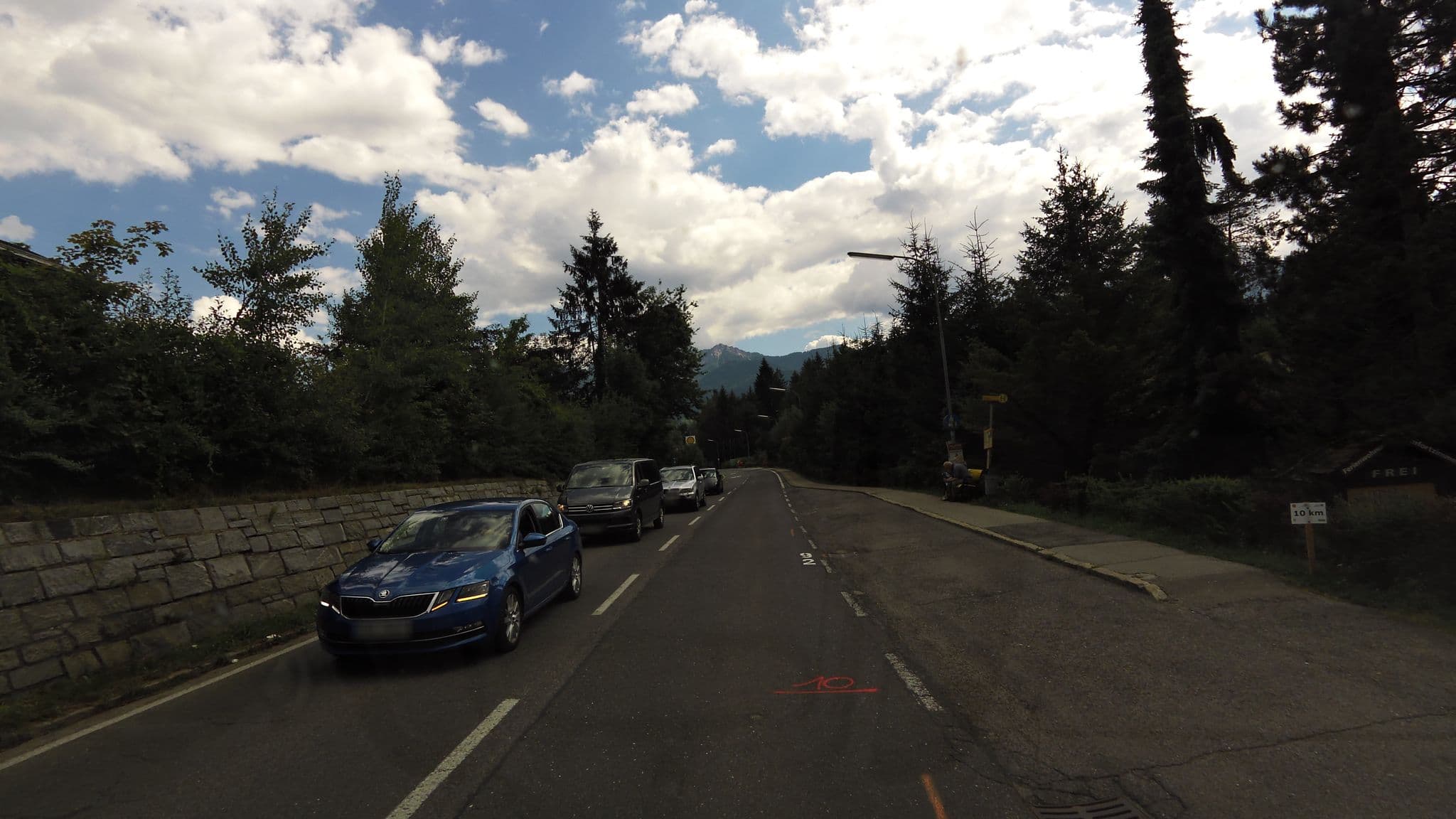 Street view near Pension und Ferienwohnung Goldene Rose, Faak am See — © czmrtn (CC BY-SA · Mapillary)