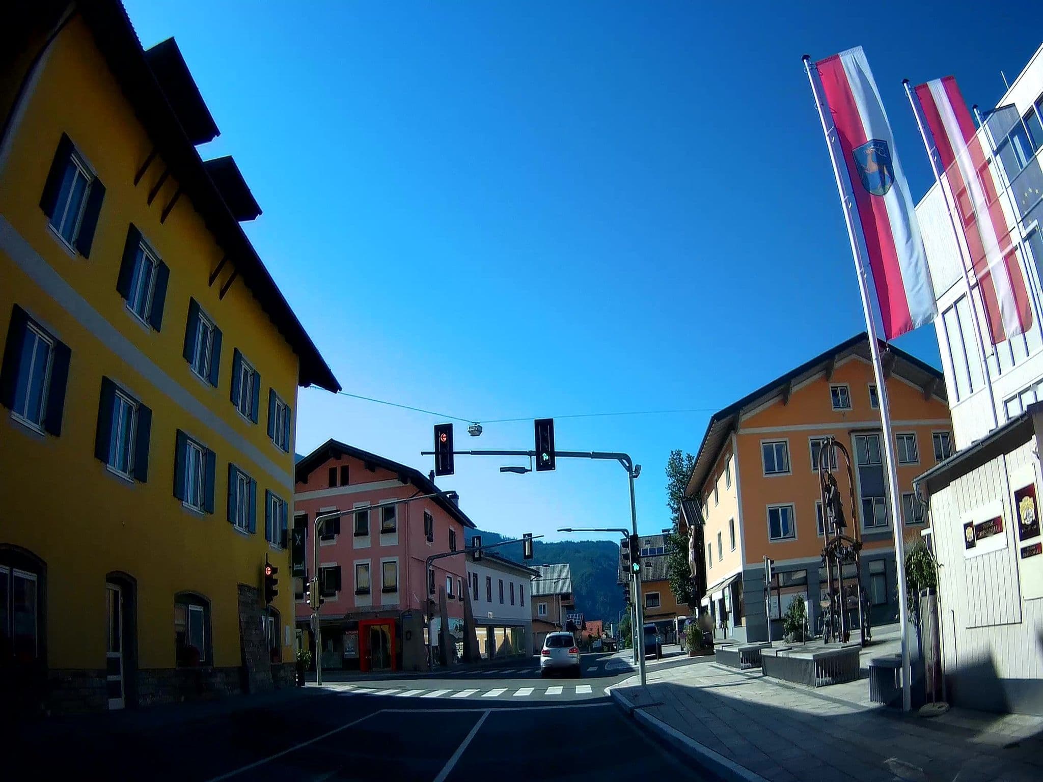 Street view near Hotel Gasthof Mühlthaler, 5431Kuchl Marktstraße 12, Kuchl — © fuchserl (CC BY-SA · Mapillary)