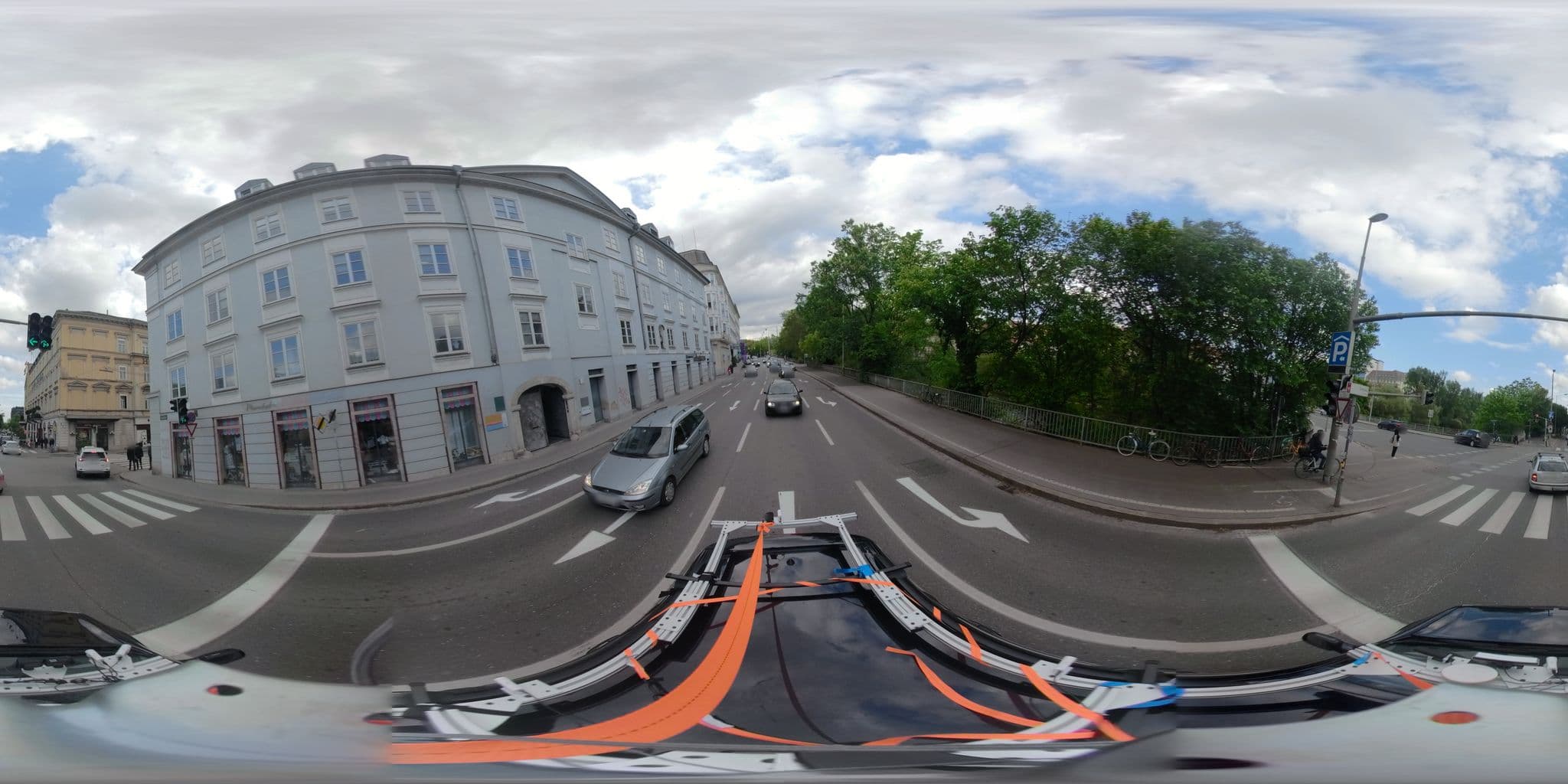 Street view near Hotel Weitzer Graz, Graz — © mapbench (CC BY-SA · Mapillary)