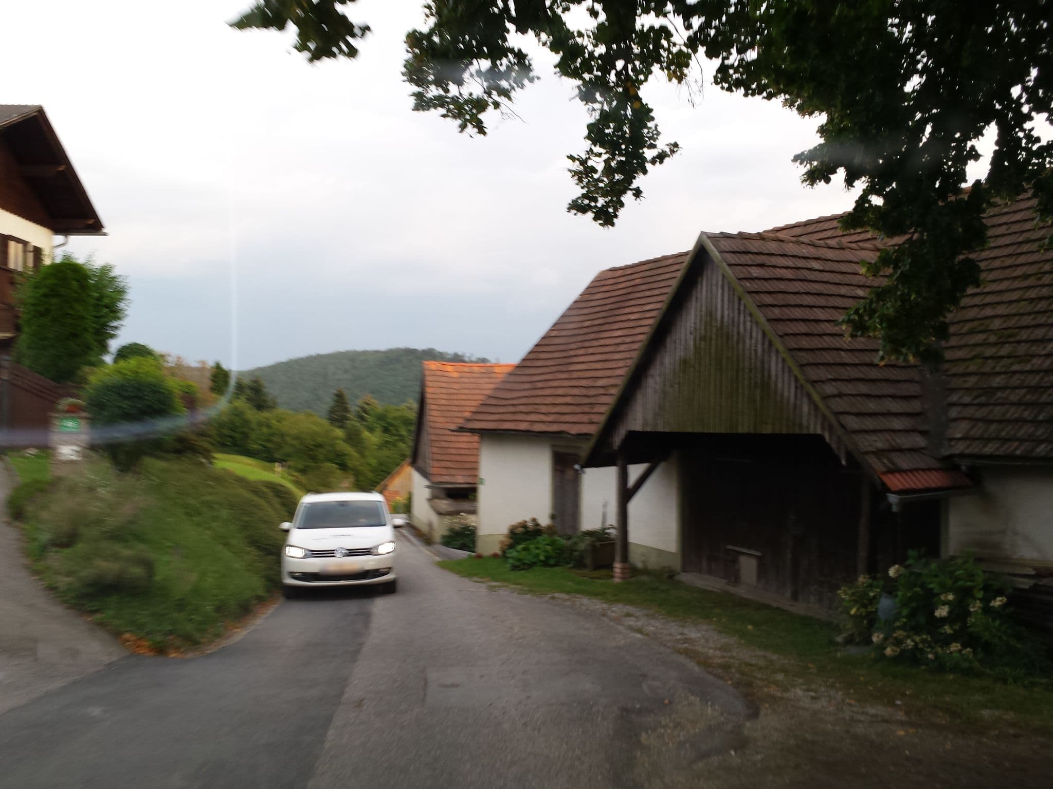 Street view near Schmolti's Chalet, Andritz — © rudolfmayer (CC BY-SA · Mapillary)