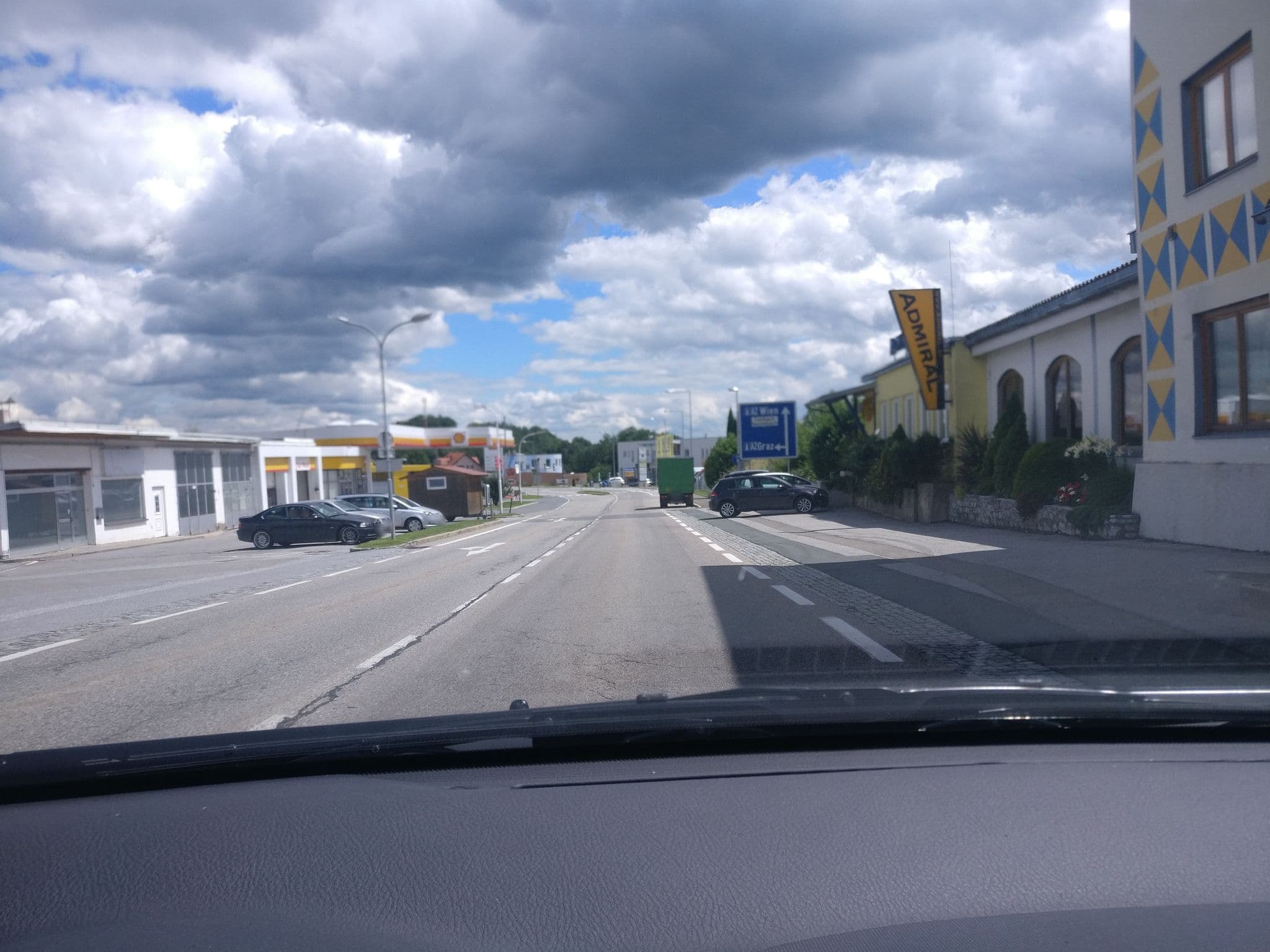 Street view near Hotel Garni Höchschmied, Lassnitzhöhe — © di0v0n (CC BY-SA · Mapillary)