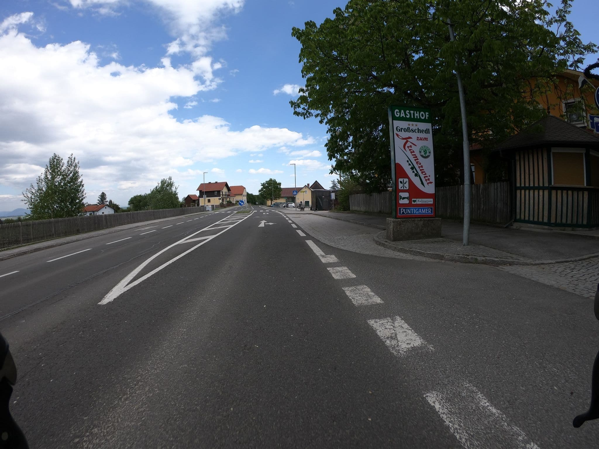 Street view near Gasthof Großschedl "Zum Kramerwirt" - Restaurant, Hotel, Apartments, Seminare..., Lassnitzhöhe — © tobiaso (CC BY-SA · Mapillary)