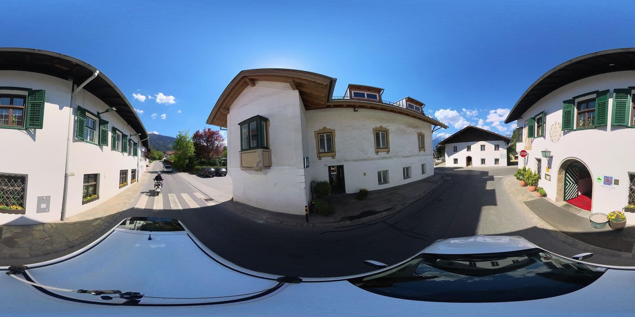 Street view near Gasthaus zum Wilden Mann (Gasthof Wilder Mann), Lans — © osmplus_org (CC BY-SA · Mapillary)