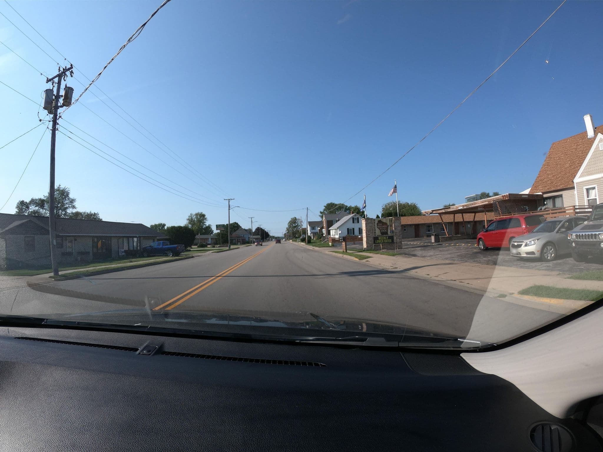 Street view near The Wisconsin Wood Inn, Dickeyville — © toebee (CC BY-SA · Mapillary)