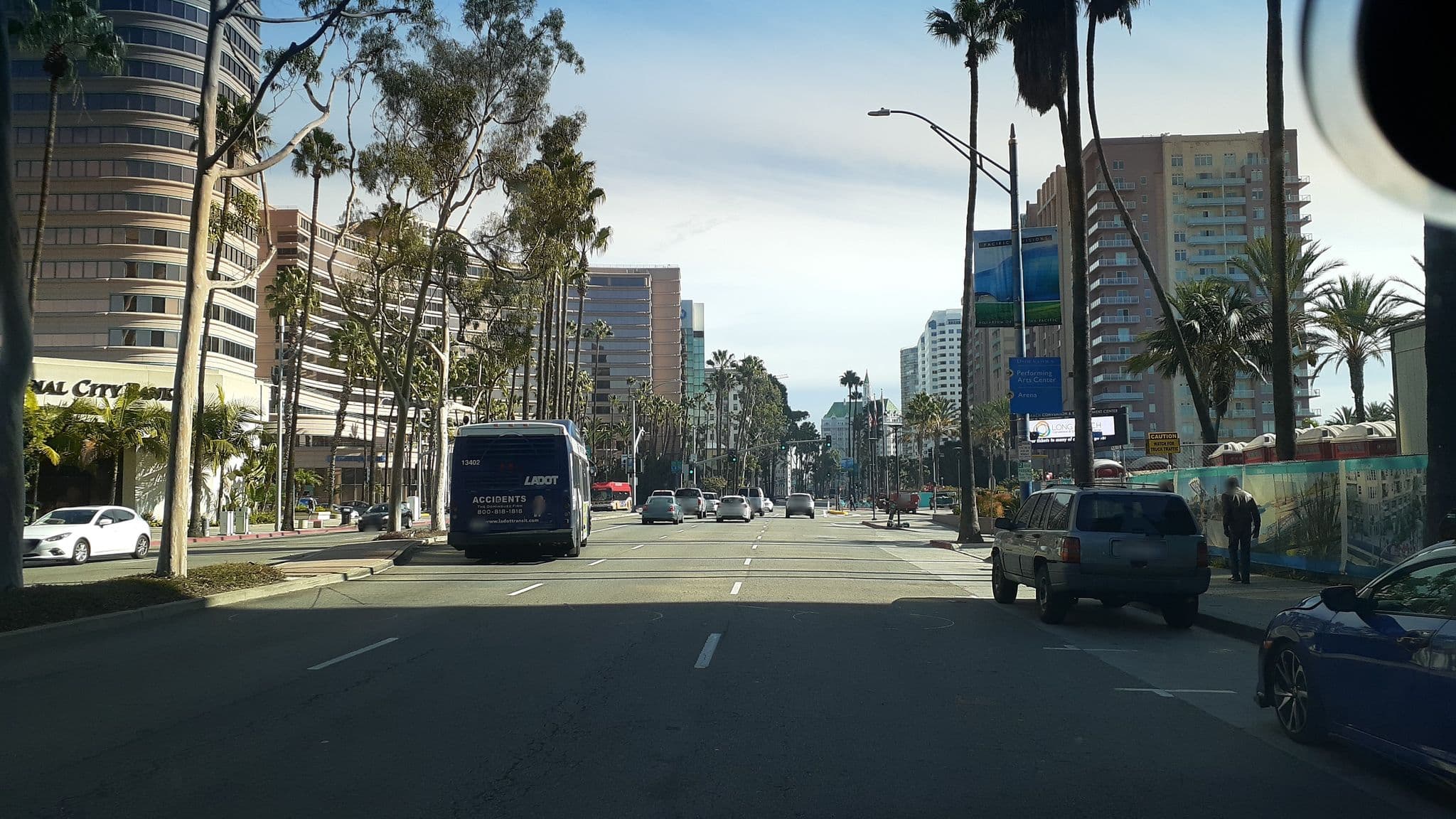 Street view near Fairmont Breakers Long Beach, Long Beach — © veganmapper (CC BY-SA · Mapillary)