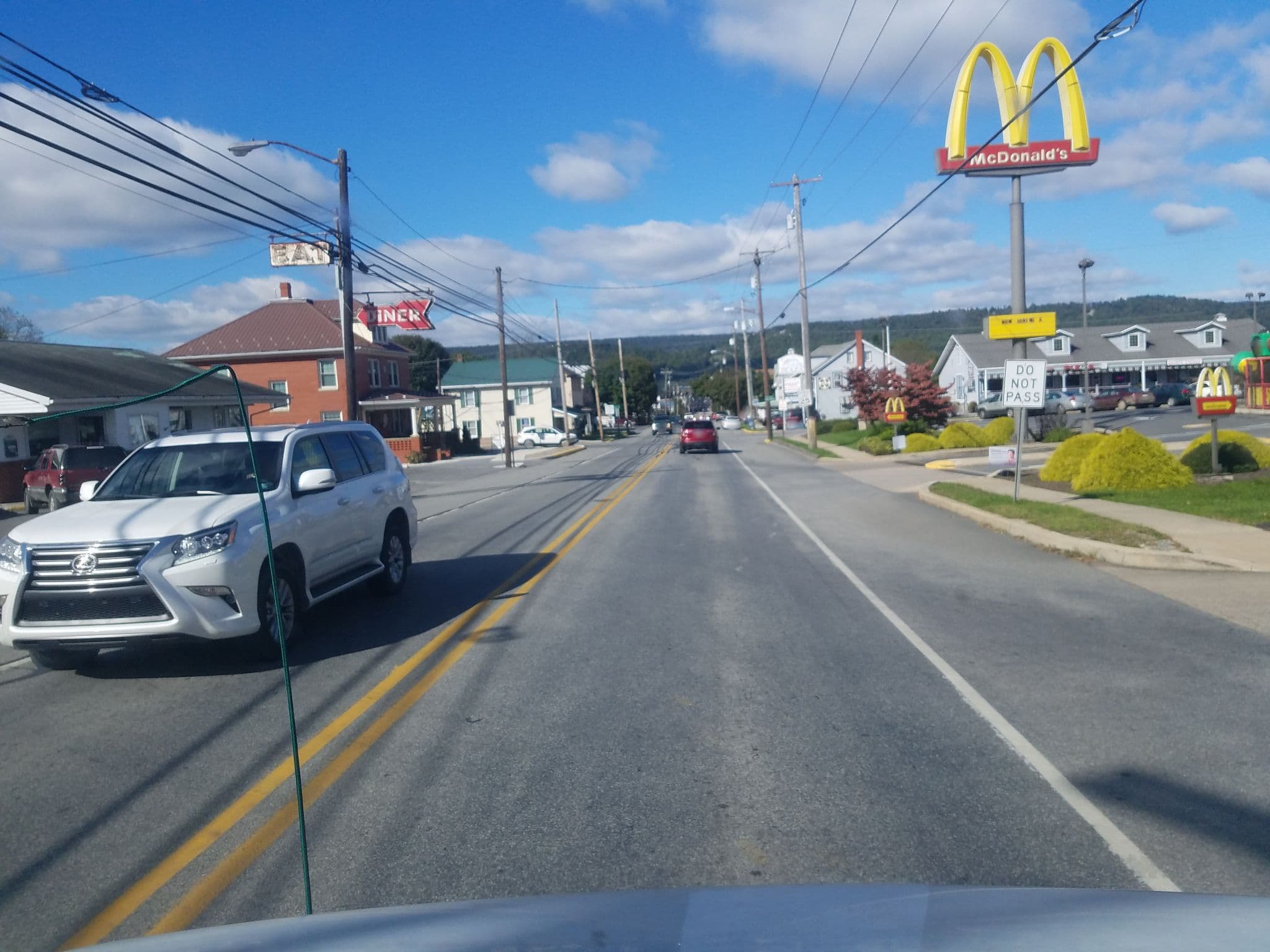Street view near Johnnie's Motel, McConnellsburg — © jbthemilker (CC BY-SA · Mapillary)
