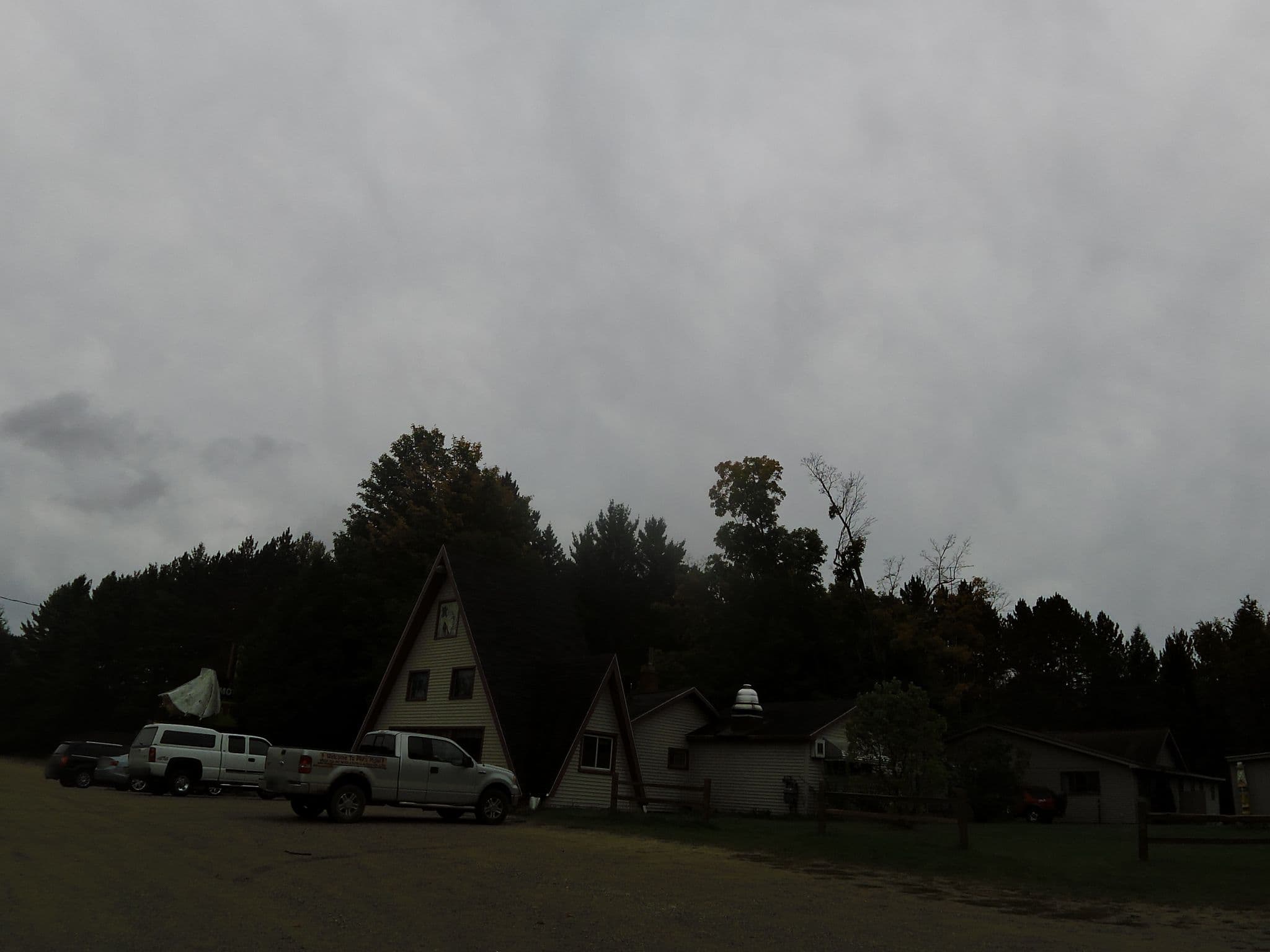 Street view near The Tee-Pee Motel, Roscommon — © chuck (CC BY-SA · Mapillary)