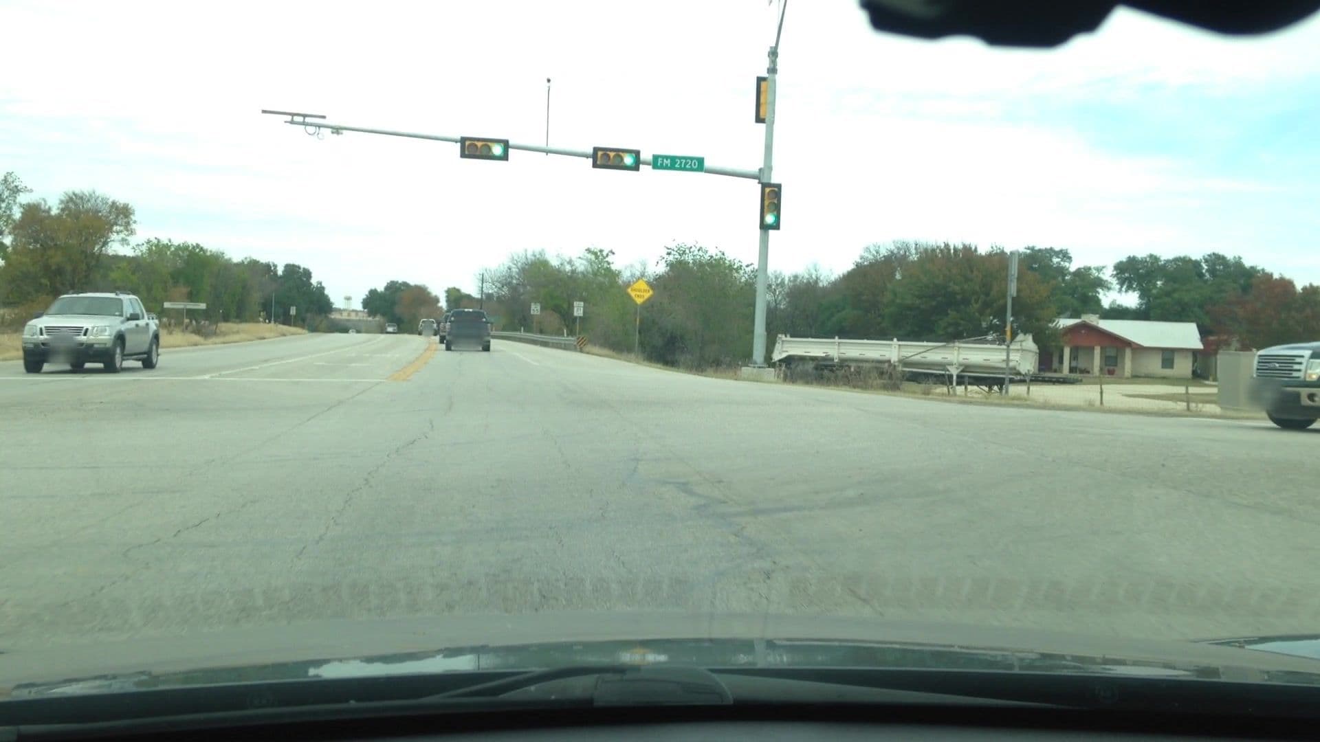 Street view near The Old El Camino, Uhland — © lvl5 (CC BY-SA · Mapillary)