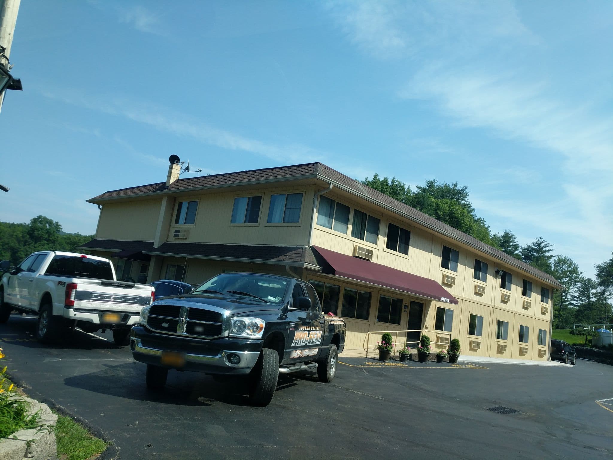 Street view near Days Inn by Wyndham Wurtsboro, Wurtsboro — © daalso (CC BY-SA · Mapillary)