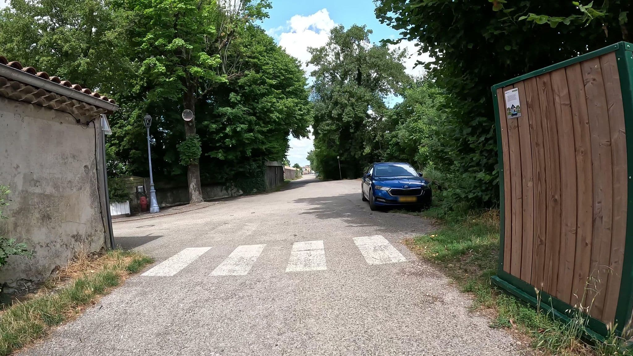 Street view near Camping Drôme Les Clorinthes, Crest — © madel (CC BY-SA · Mapillary)