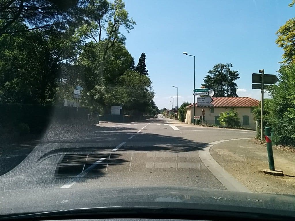 Street view near La Roulotte à Raven, Le Houga — © moktarama (CC BY-SA · Mapillary)