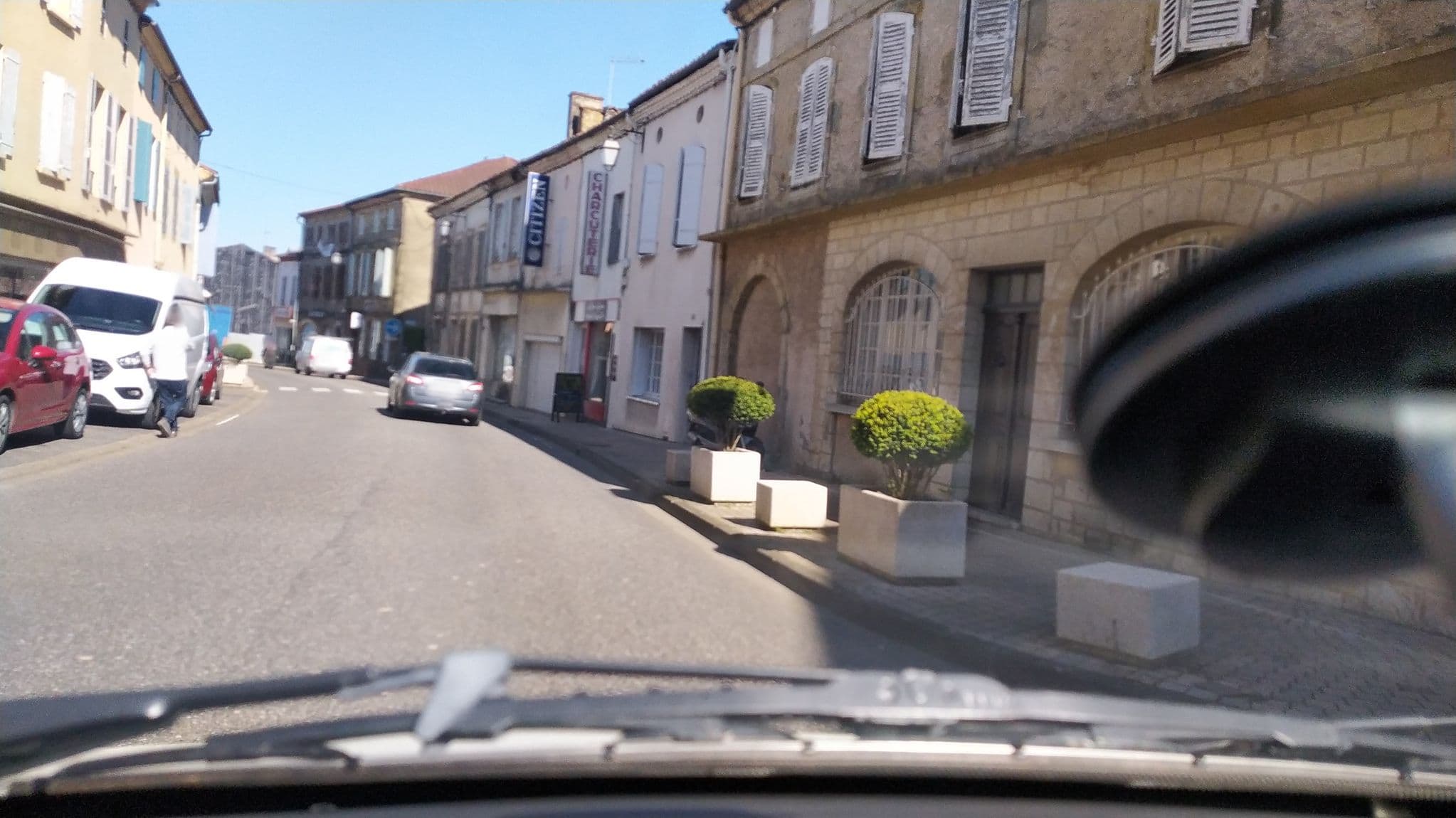 Street view near Nogapatio - Maison d'Hôtes - Bnb, Nogaro — © yeelel (CC BY-SA · Mapillary)