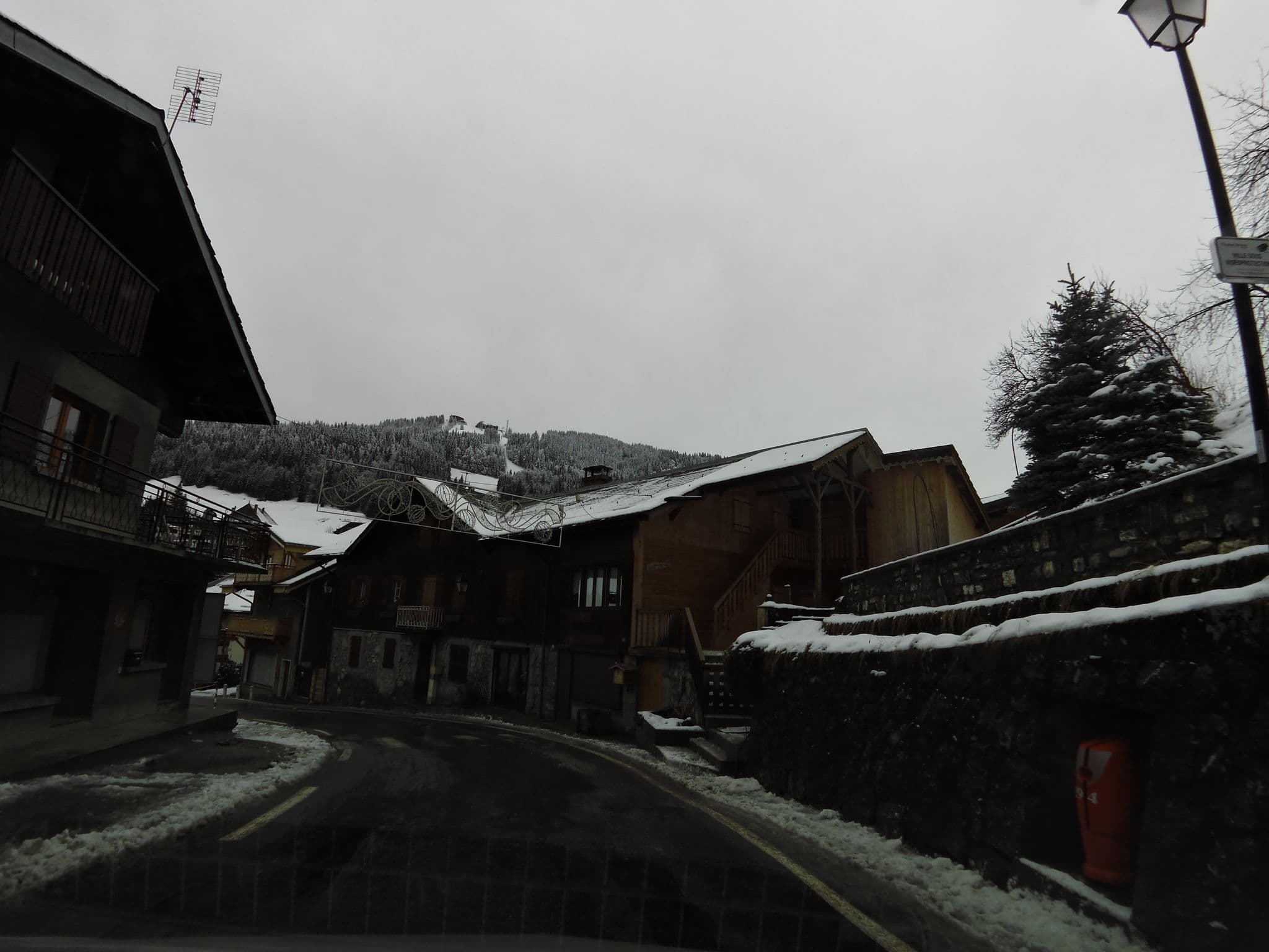 Street view near Bike Morzine Hideout Hostel, Morzine — © legrandblond (CC BY-SA · Mapillary)