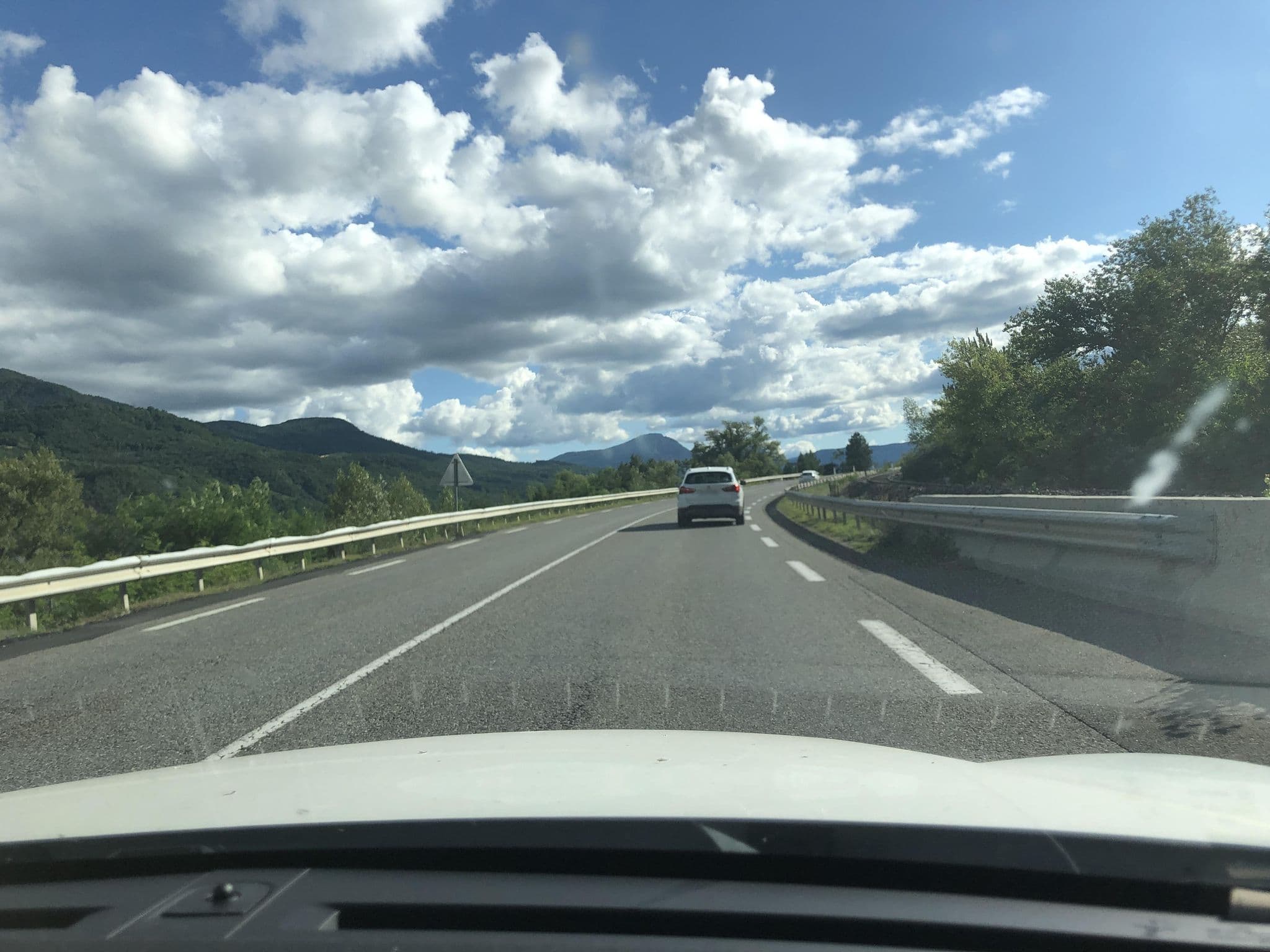 Street view near Le Nautic, Chorges — © zimmy (CC BY-SA · Mapillary)