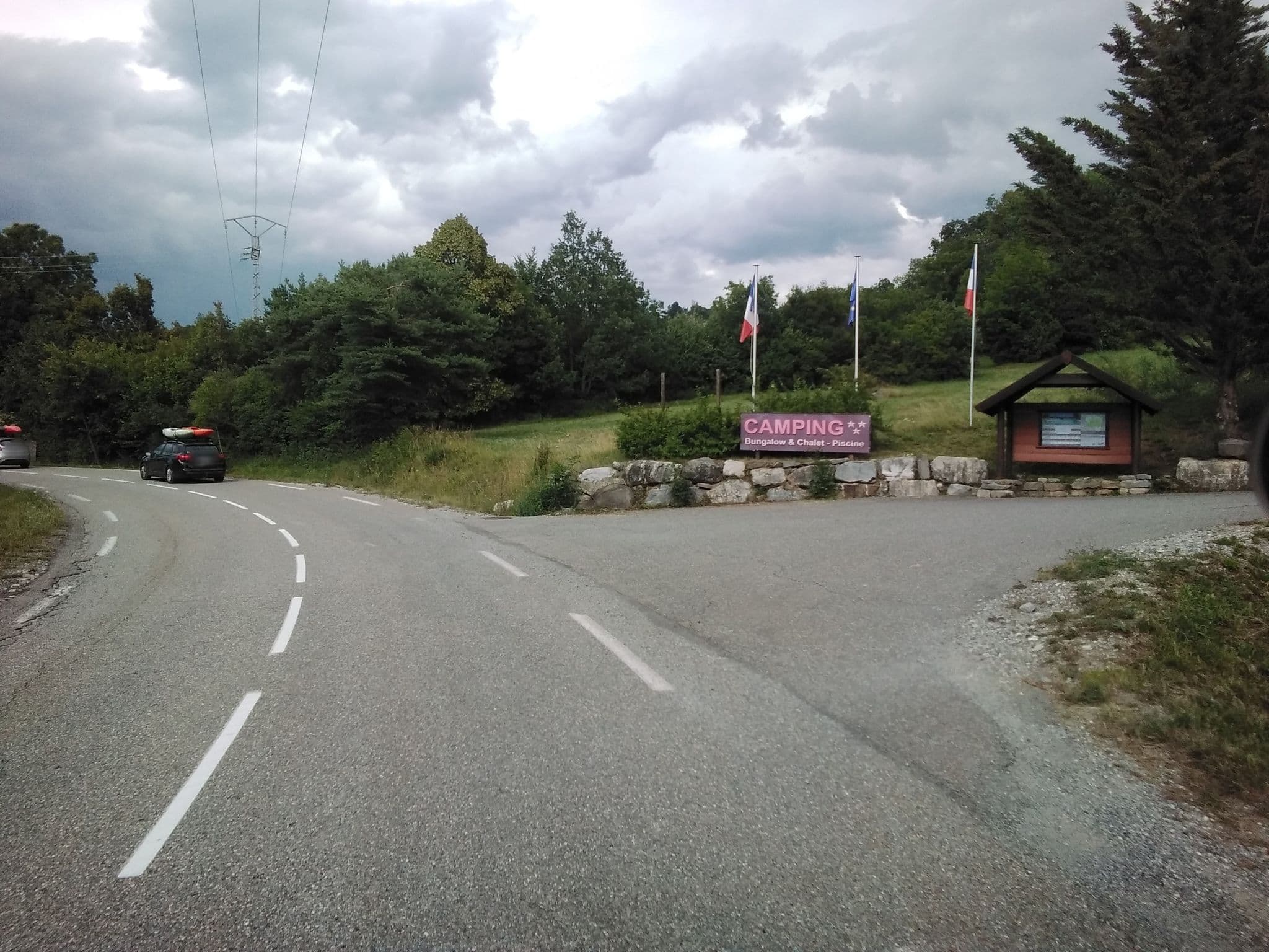Street view near Camping La Palatrière Serre Ponçon, Chorges — © mprins (CC BY-SA · Mapillary)