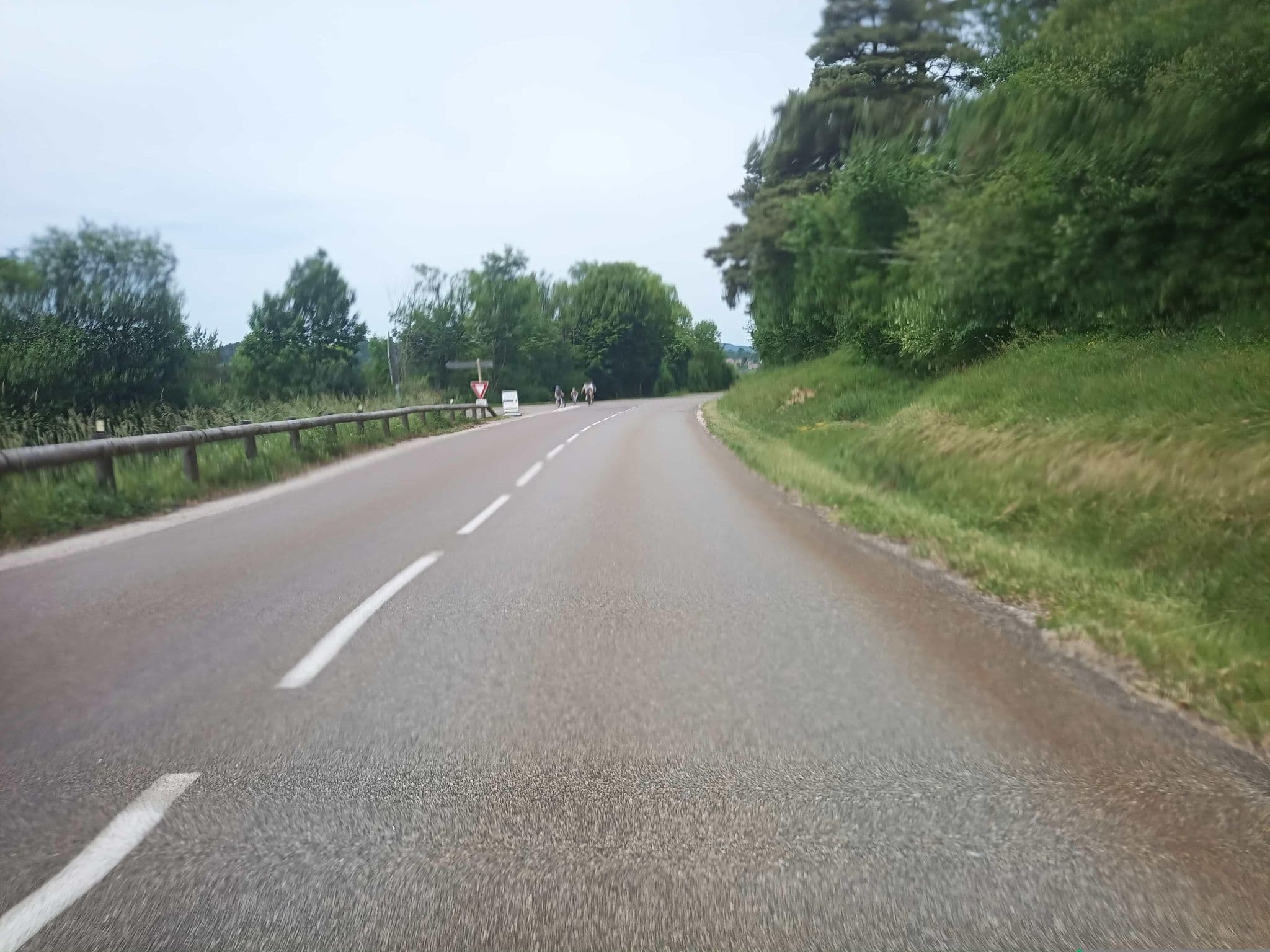 Street view near chambre d'Hôtes, Clairvaux-les-Lacs — © connermacleod69 (CC BY-SA · Mapillary)