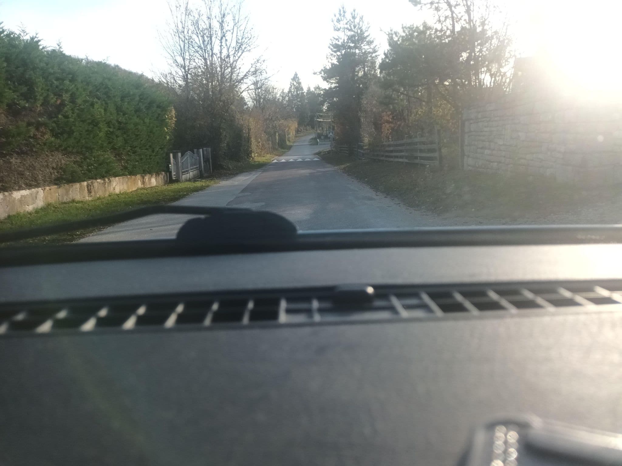 Street view near Cottages du Hérisson, Saint-Laurent-en-Grandvaux — © xingewen (CC BY-SA · Mapillary)