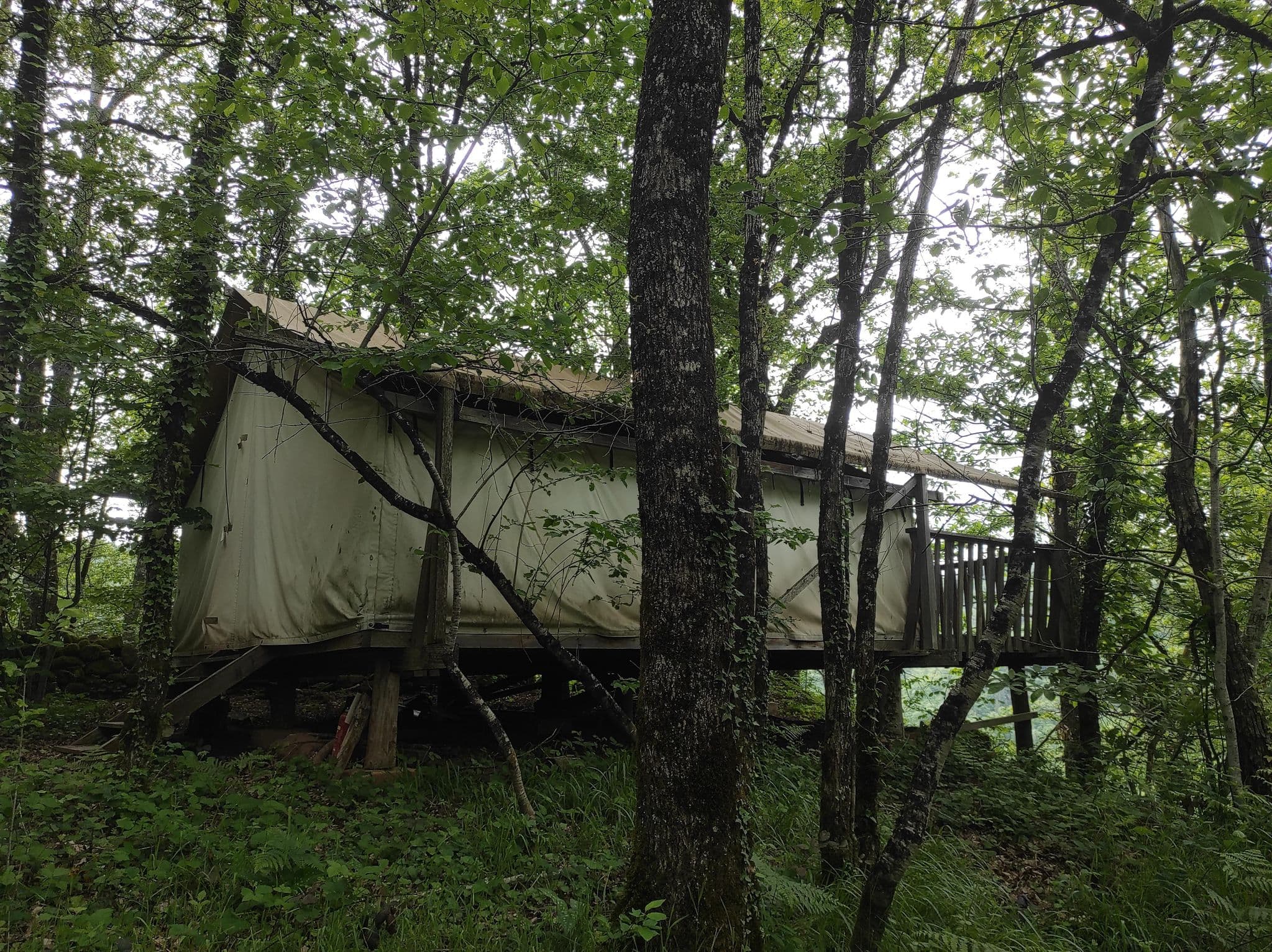 Street view near Camping Terre Rouge – Séjour insolite et nature en Aveyron, Marcillac-Vallon — © yod4z (CC BY-SA · Mapillary)