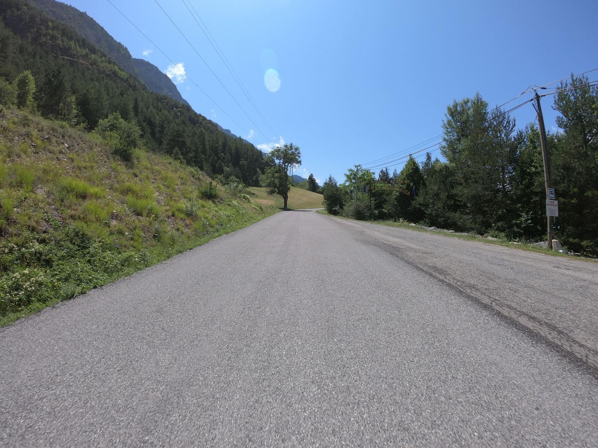 Street view near Les Mille Vents, Guillestre — © joostjakob (CC BY-SA · Mapillary)