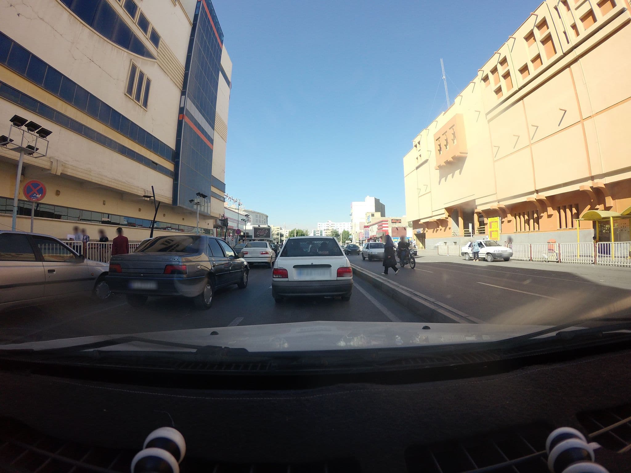 Street view near Iran Hotel|هتل ایران, Bandar Abbas — © edi21881 (CC BY-SA · Mapillary)