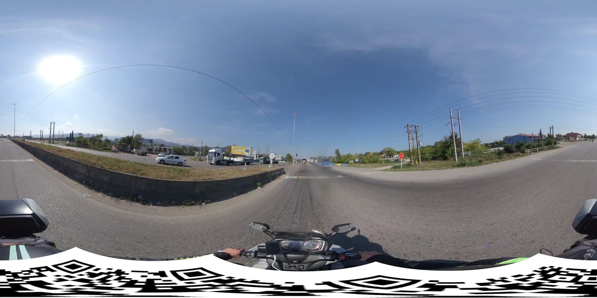 Street view near Negin Steel Hotel | هتل نگین استیل, Lavandevīl — © 58zarali (CC BY-SA · Mapillary)
