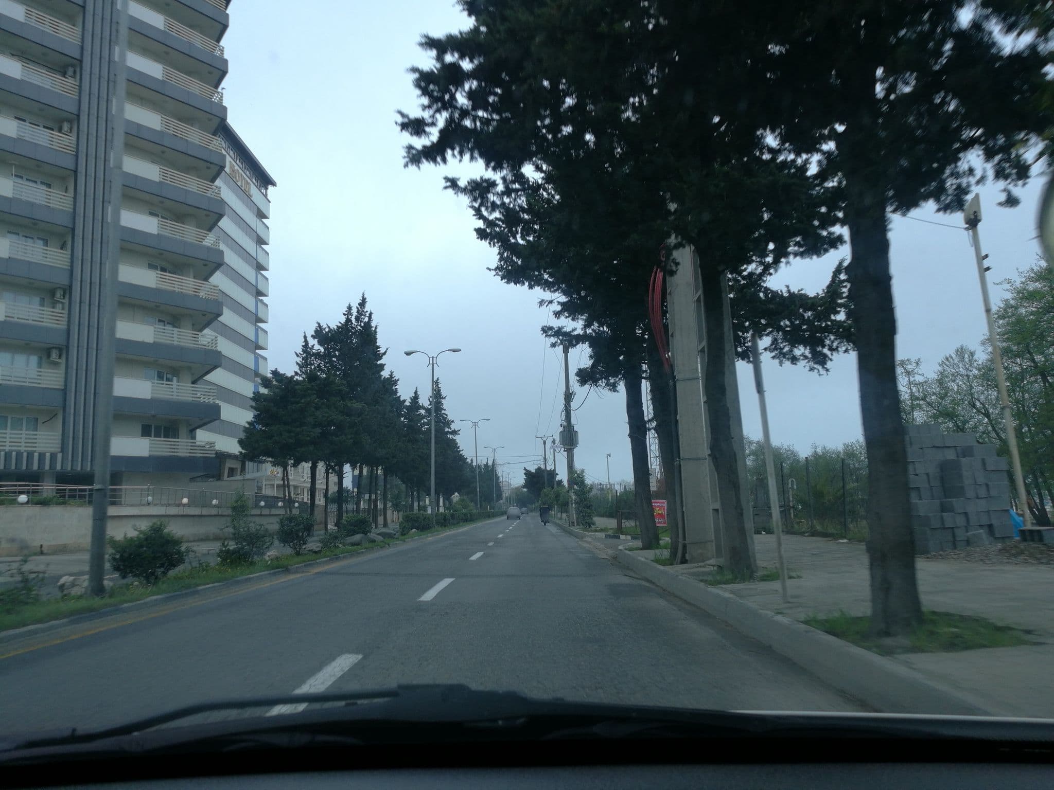 Street view near Hotel Fellah, Rāmsar — © pilsa (CC BY-SA · Mapillary)