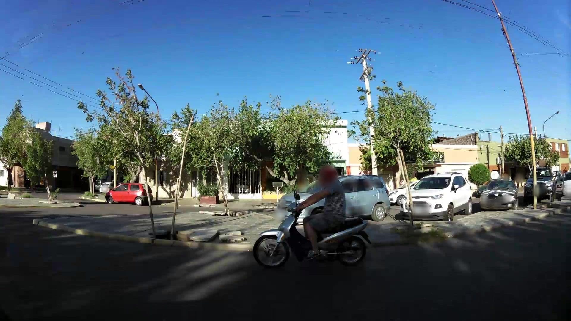Street view near Nilo Hotel Familiar, San Juan — © kaartcam (CC BY-SA · Mapillary)