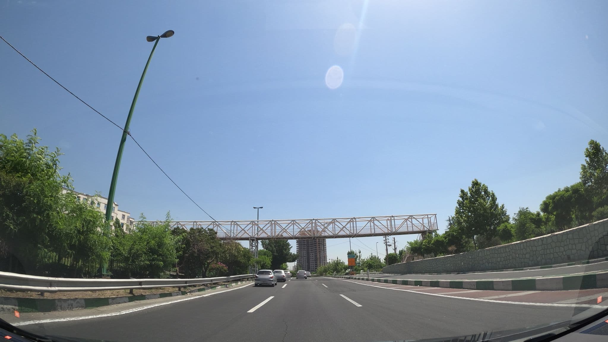 Street view near Paradise Hotel/هتل پارادایس, Shahrak-e Qods — © bigbang001 (CC BY-SA · Mapillary)
