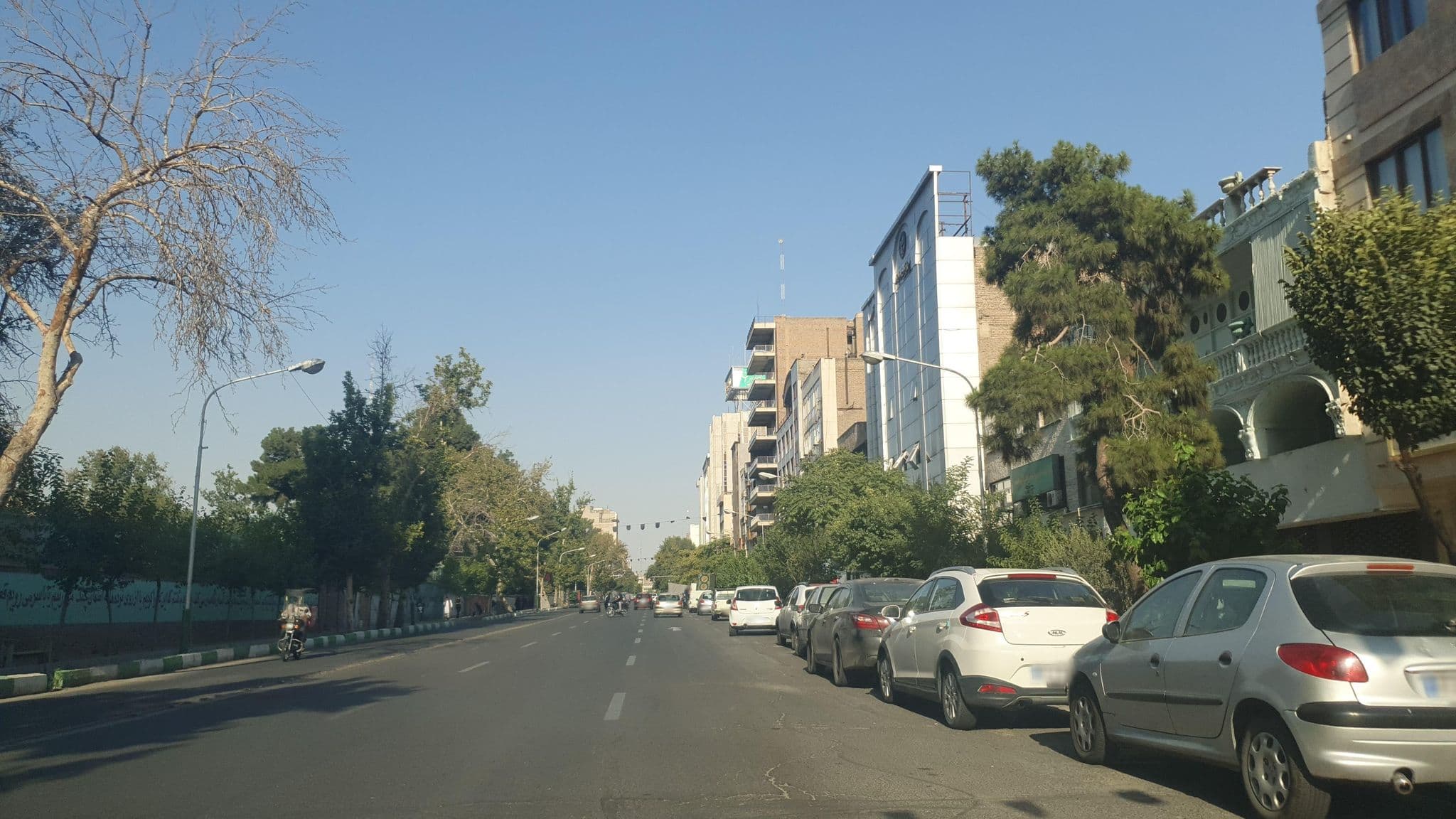Street view near Amatis Hotel, Tehran — © deleted_user (CC BY-SA · Mapillary)