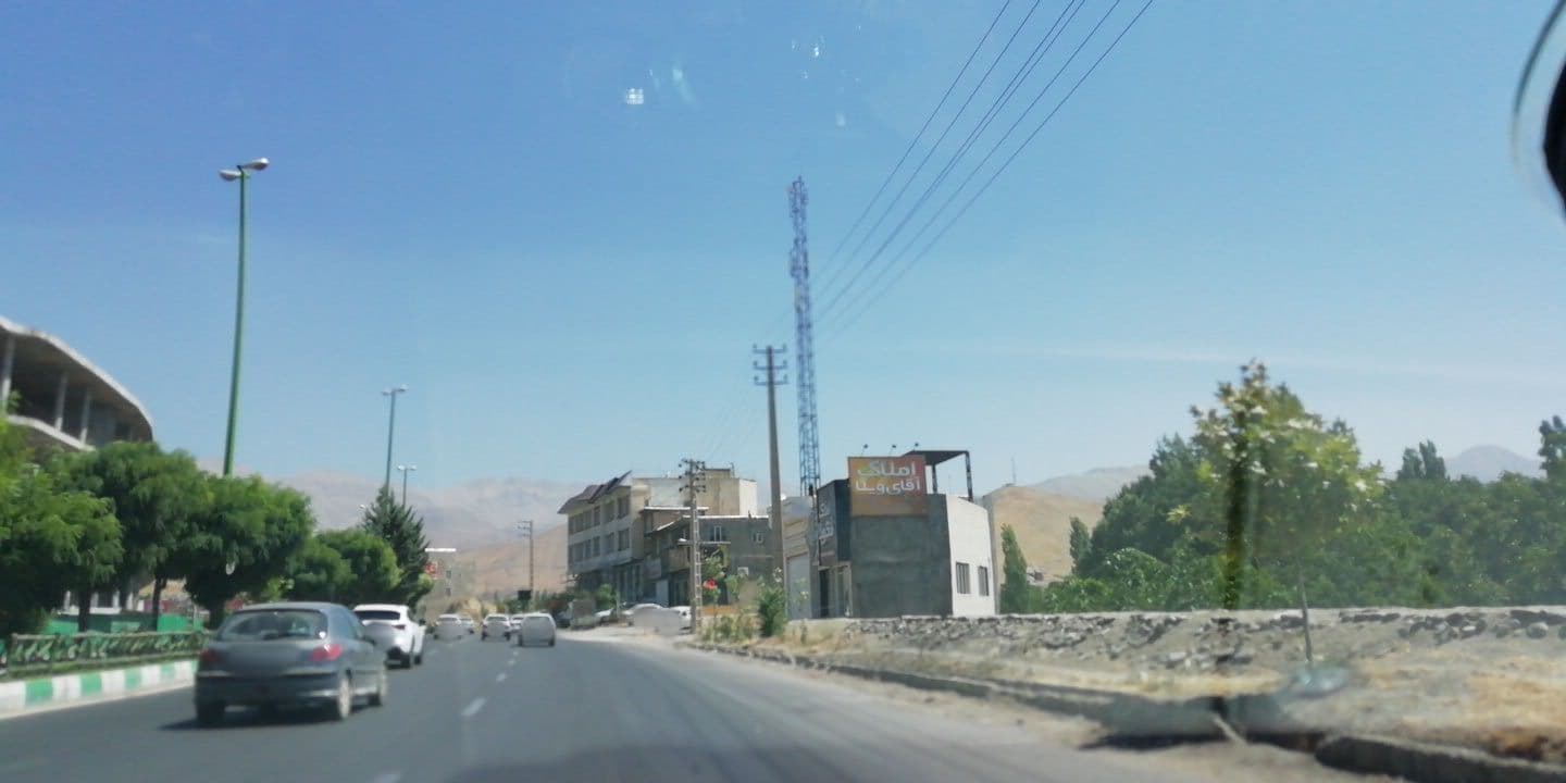 Street view near Damavand Eskan | دماوند اسکان, Damāvand — © behzad62elahi (CC BY-SA · Mapillary)