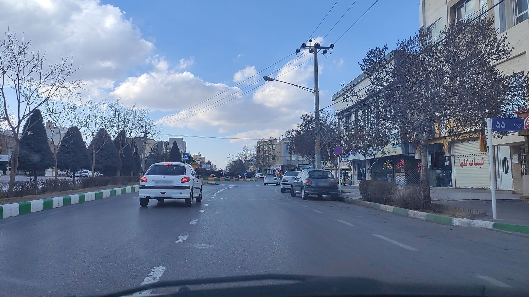 Street view near Aban Hotel | هتل آبان, Kashaf — © hota (CC BY-SA · Mapillary)