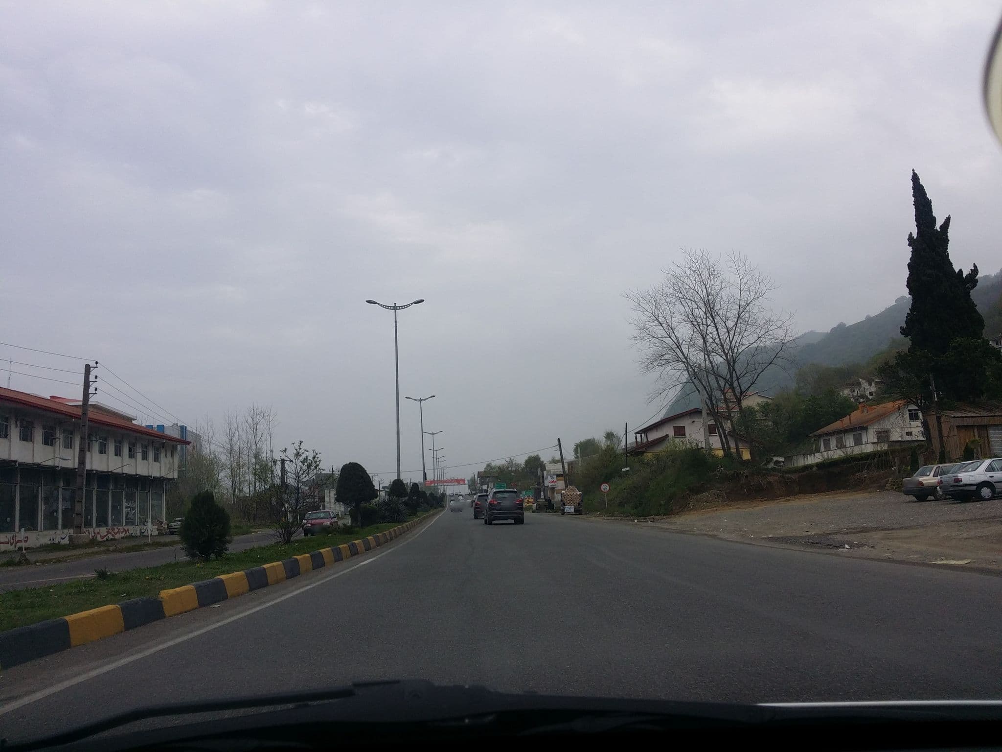 Street view near هتل آبشار لاهیجان, Lāhījān — © pilsa (CC BY-SA · Mapillary)